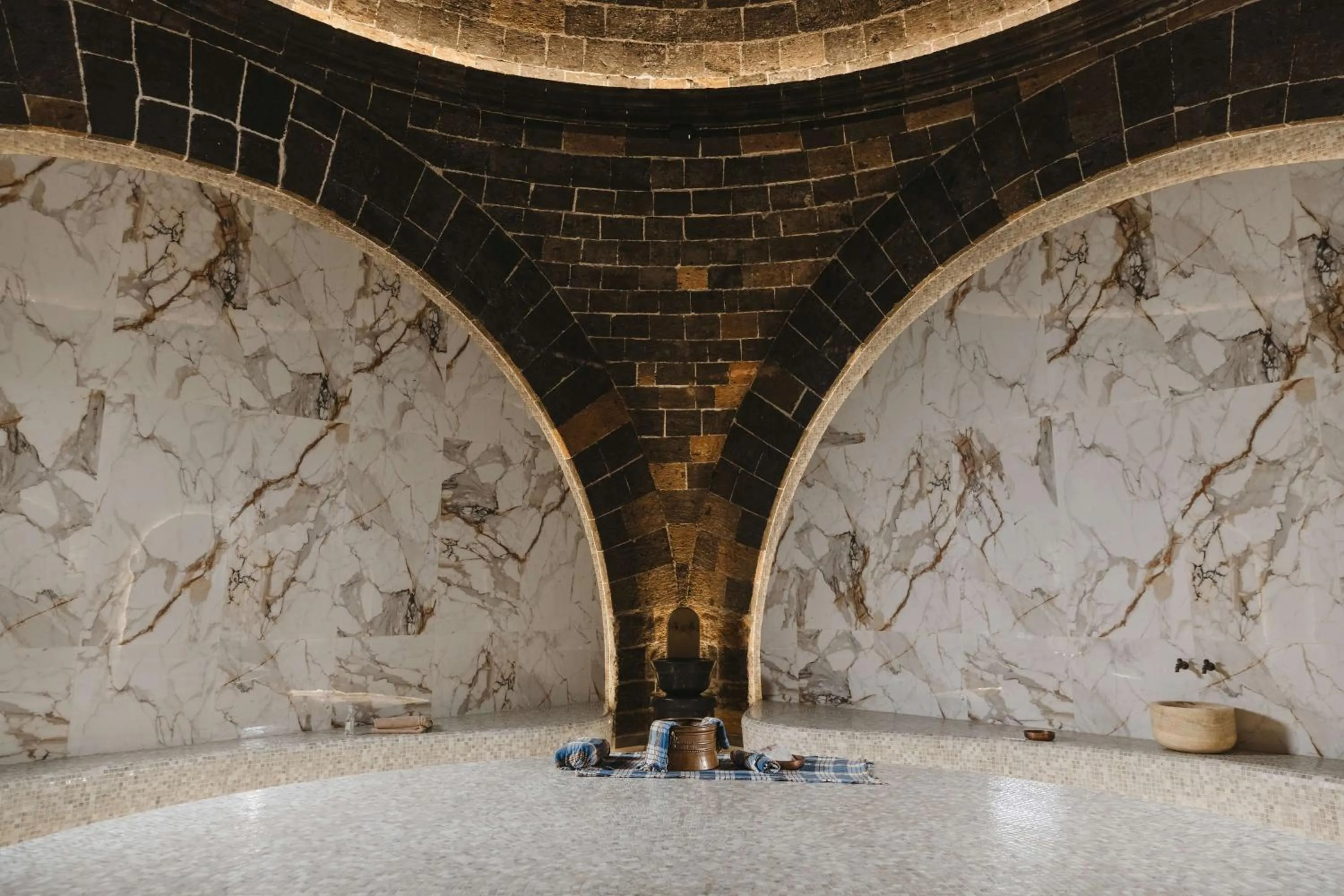 Bedroom in Shiraz Plaza Hotel & Spa