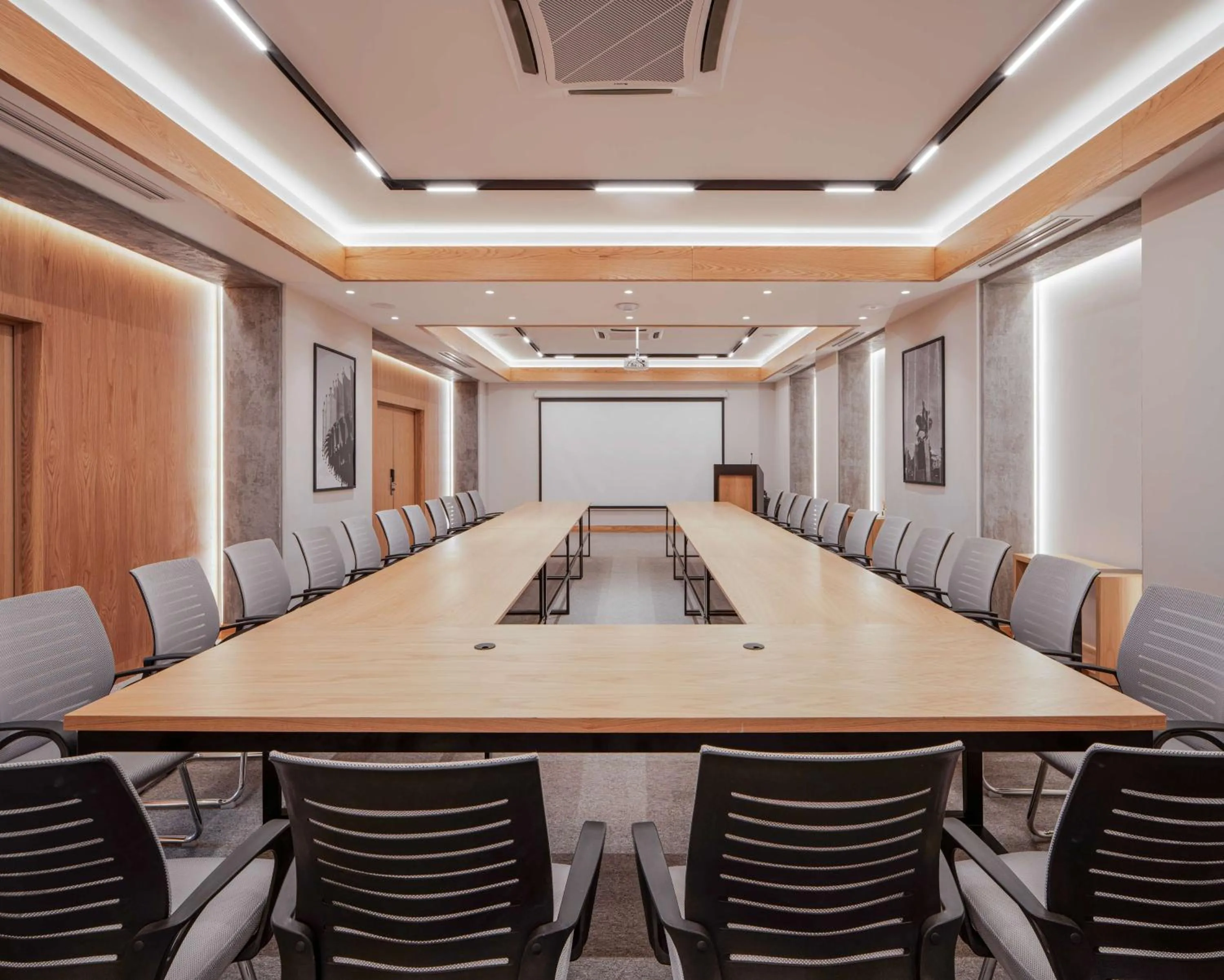 Bedroom in Shiraz Plaza Hotel & Spa