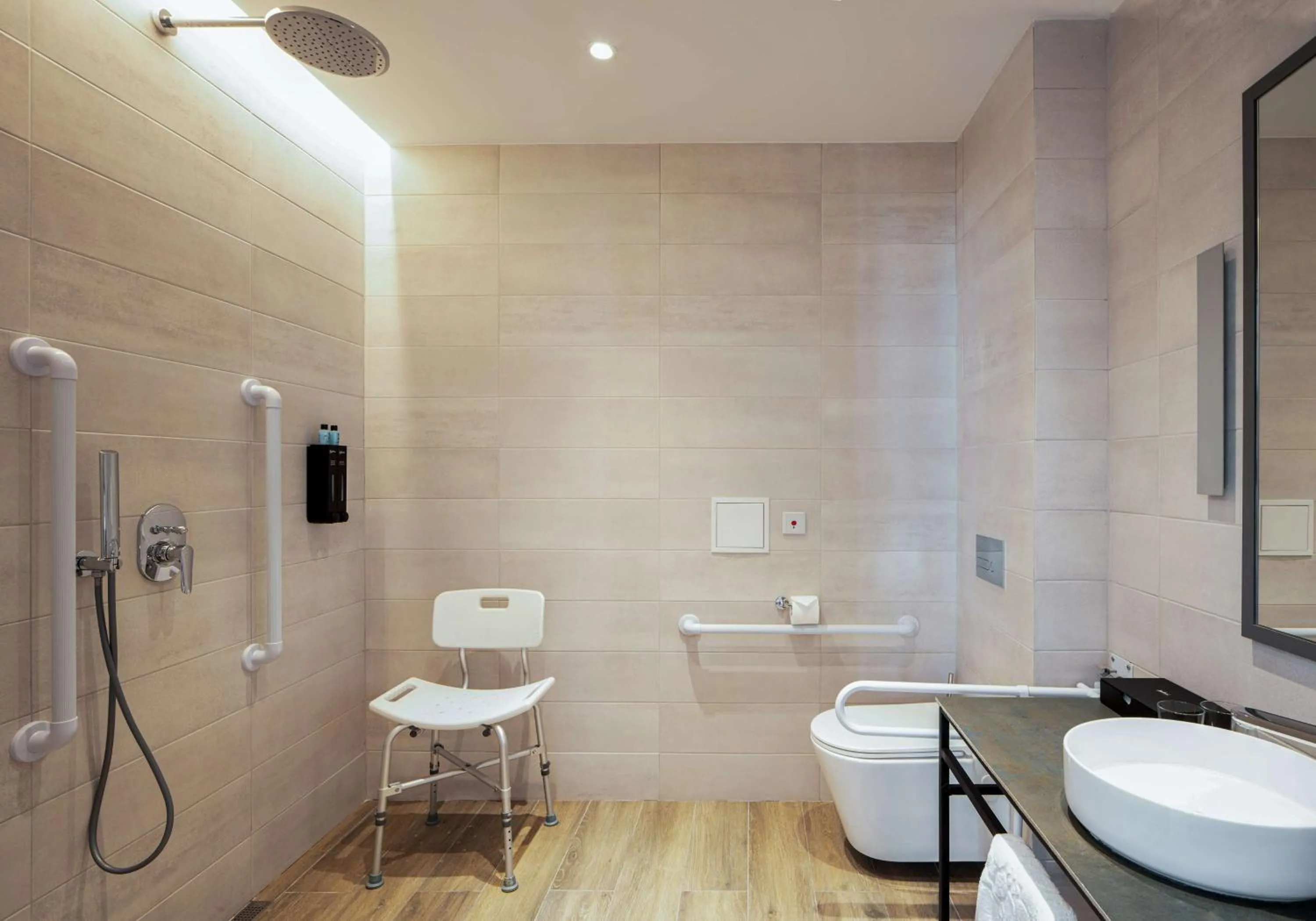 Bedroom in Shiraz Plaza Hotel & Spa