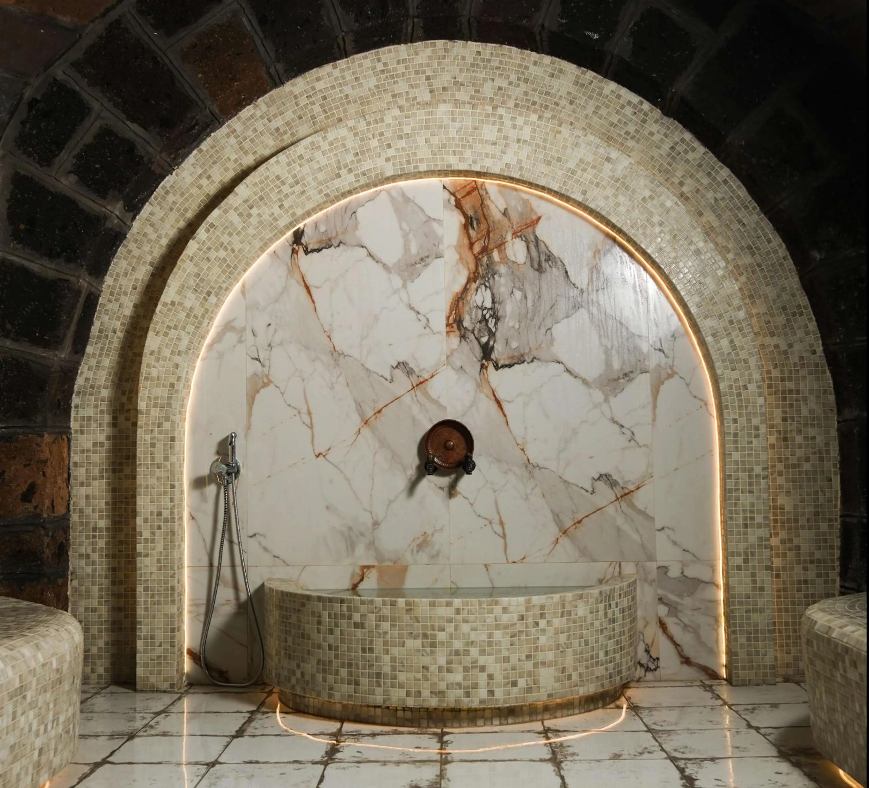 Bedroom in Shiraz Plaza Hotel & Spa