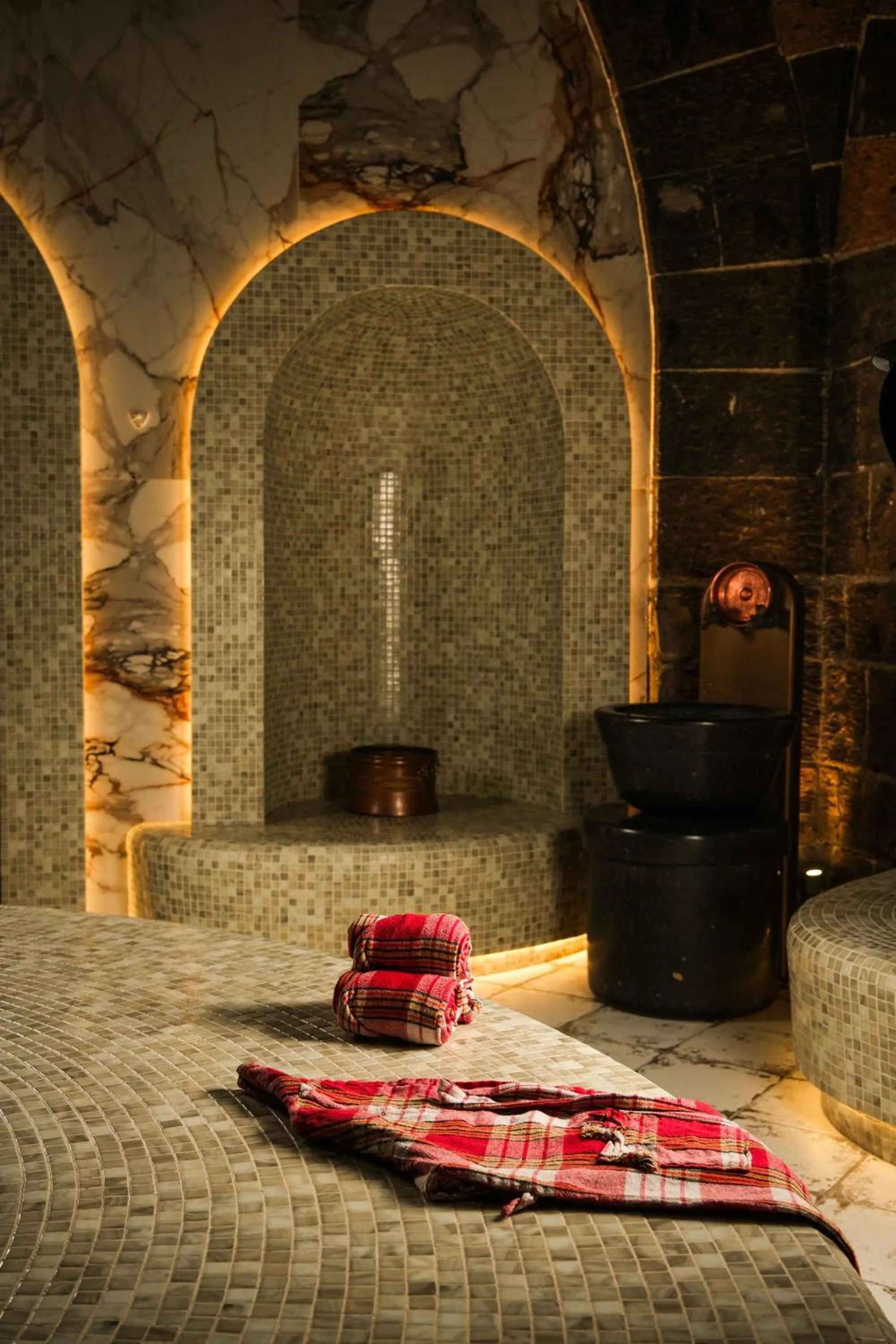 Bedroom in Shiraz Plaza Hotel & Spa