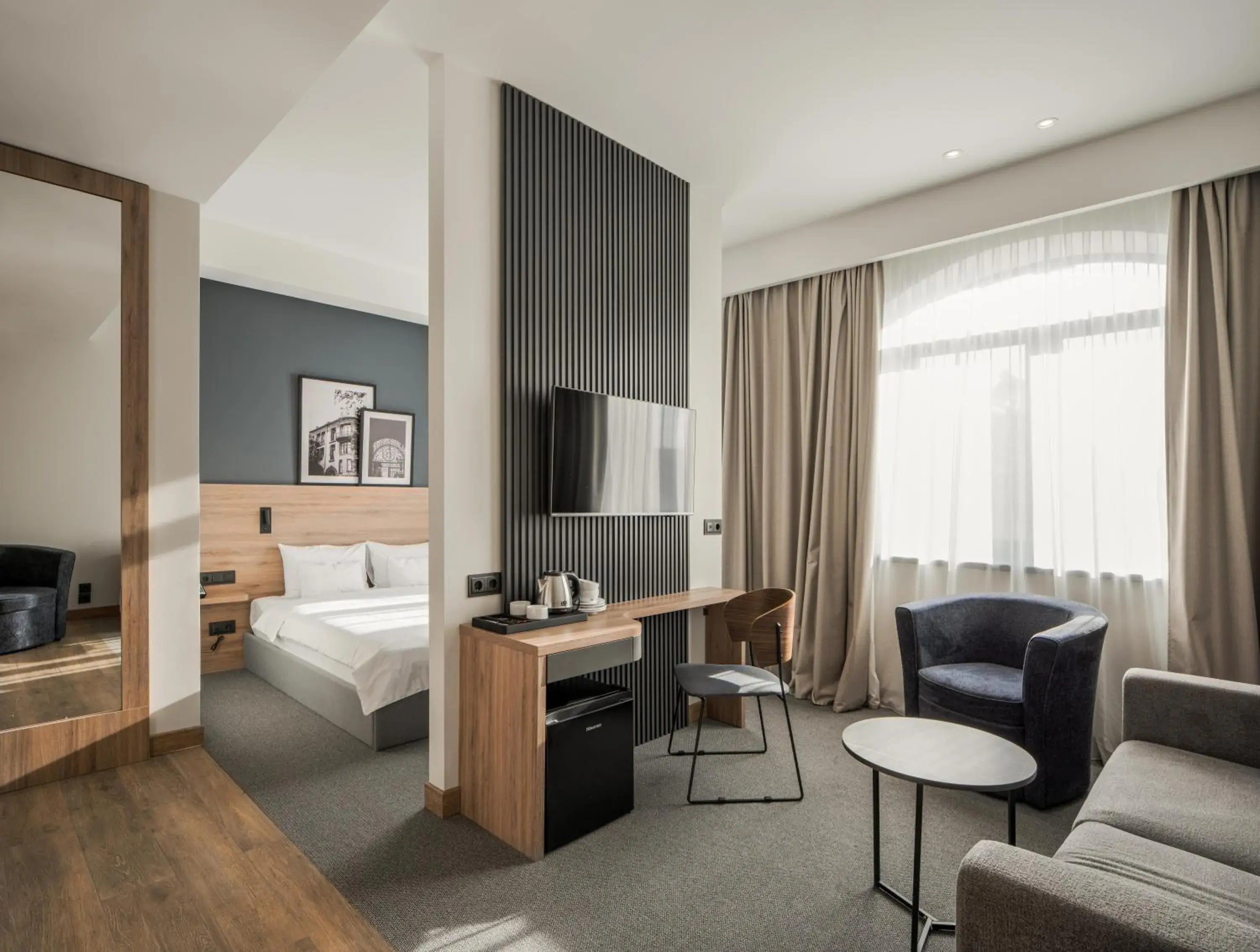 One-Bedroom Suite in Shiraz Plaza Hotel & Spa One-Bedroom Suite in Shiraz Plaza Hotel & Spa