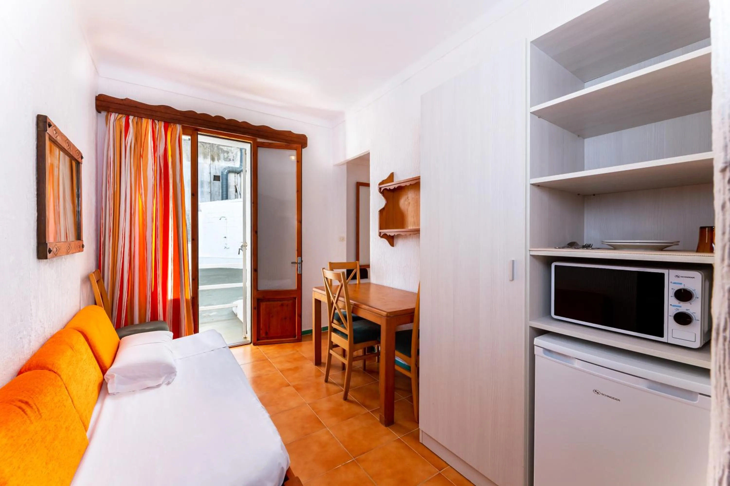 Photo of the whole room, Bed in Hostal Residencia San Francisco