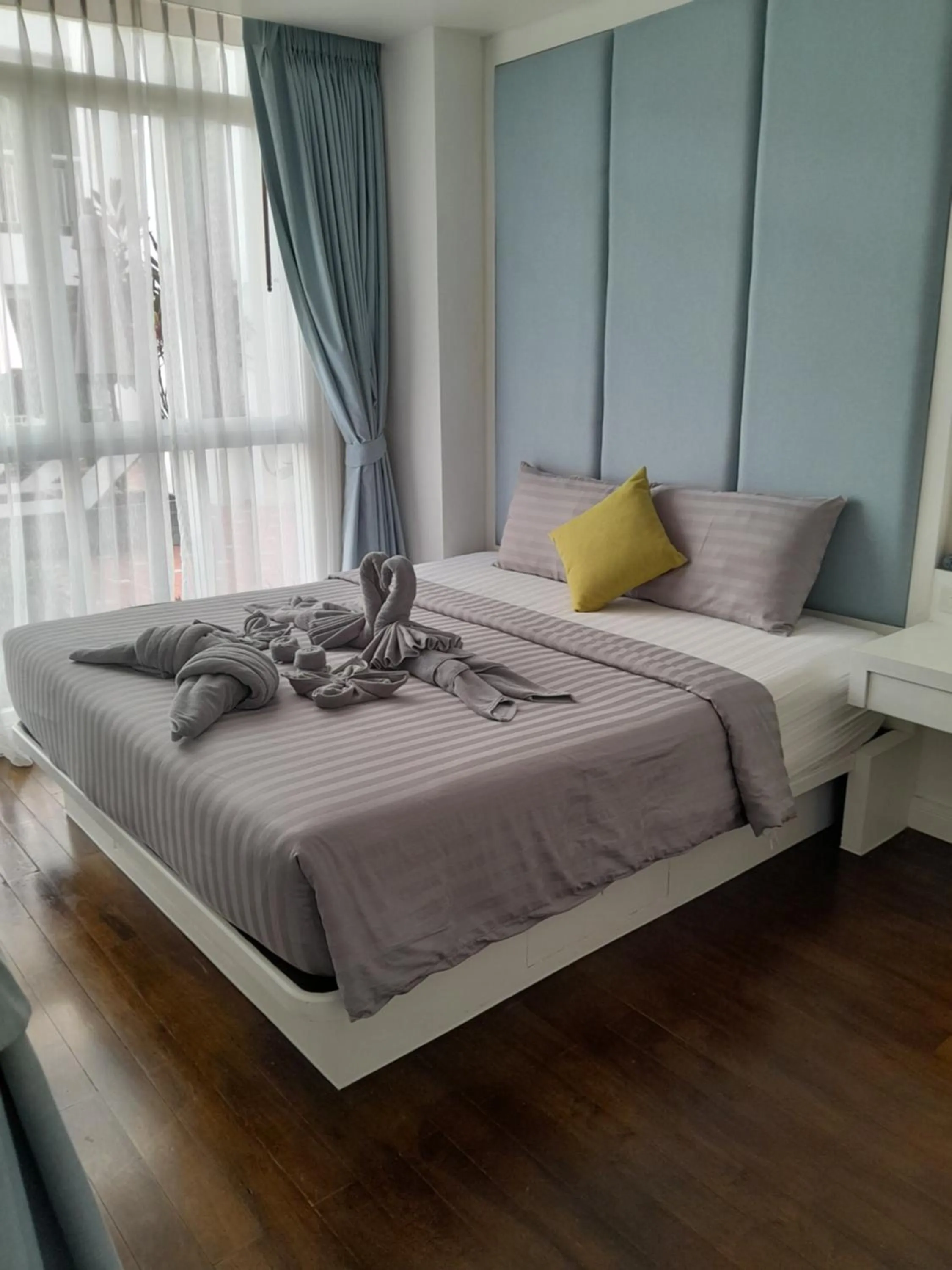Bed in Arisara place