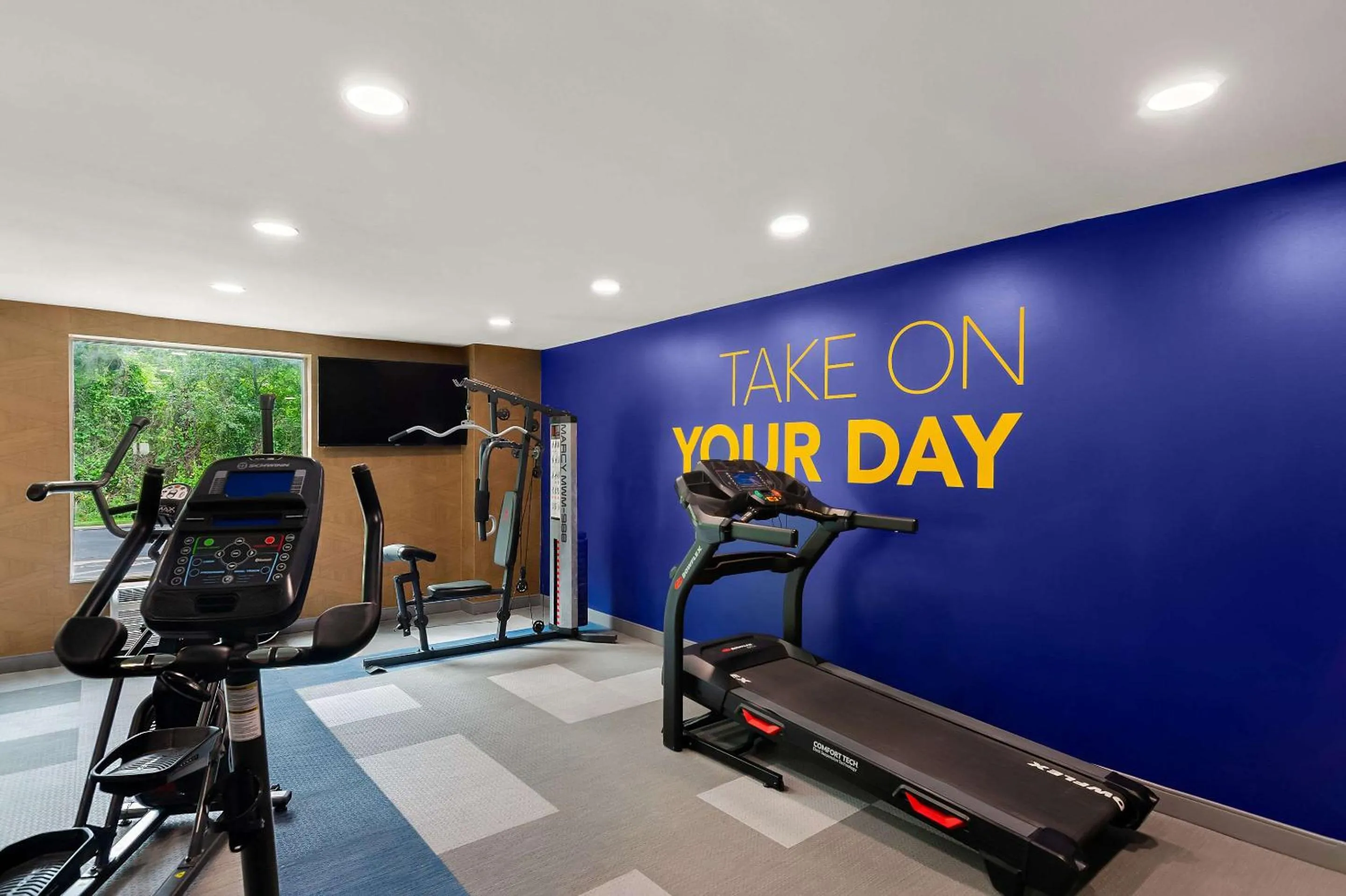 Fitness centre/facilities in Comfort Inn Conroe