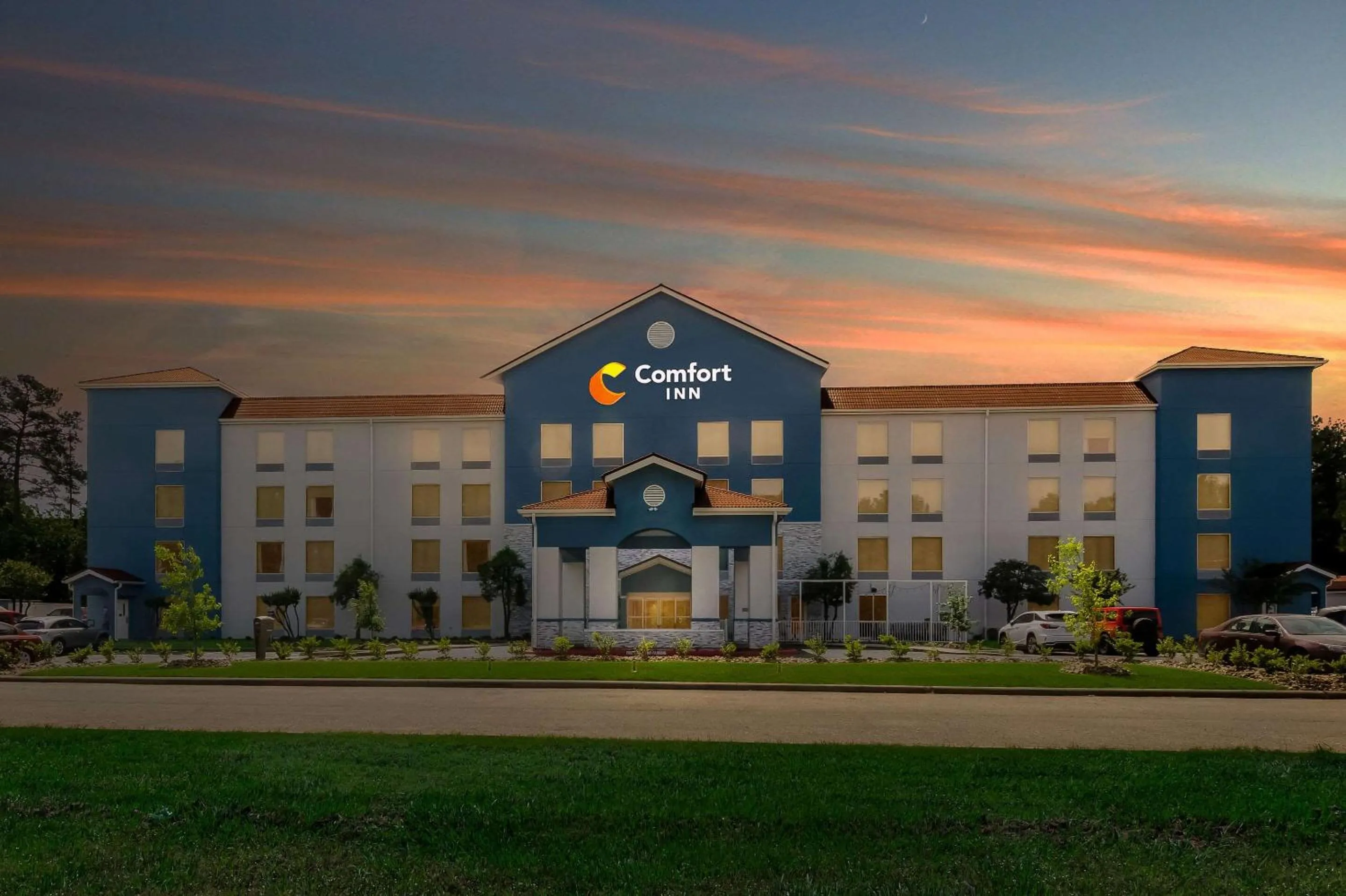 Property building in Comfort Inn Conroe
