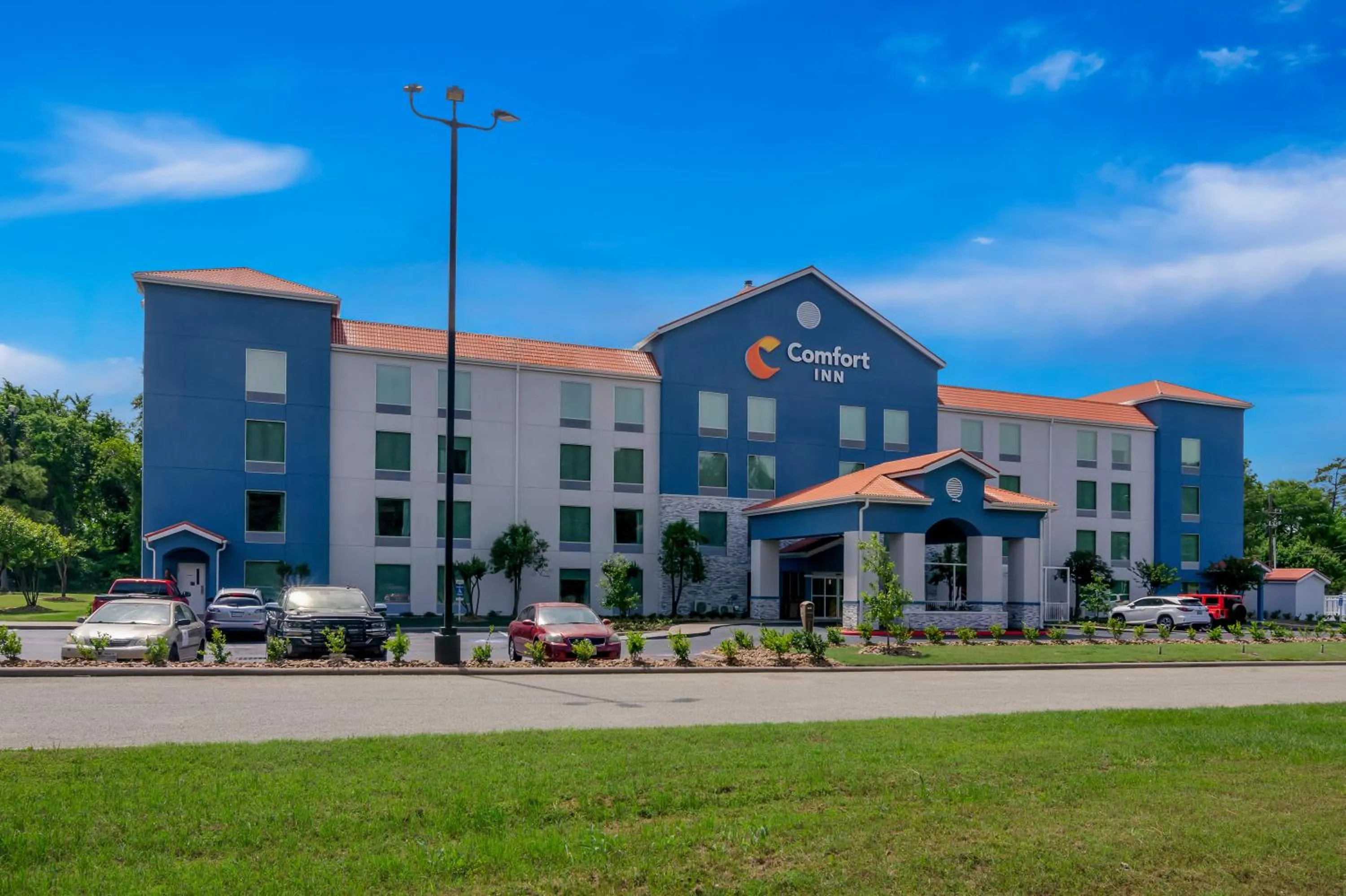 Property building in Comfort Inn Conroe
