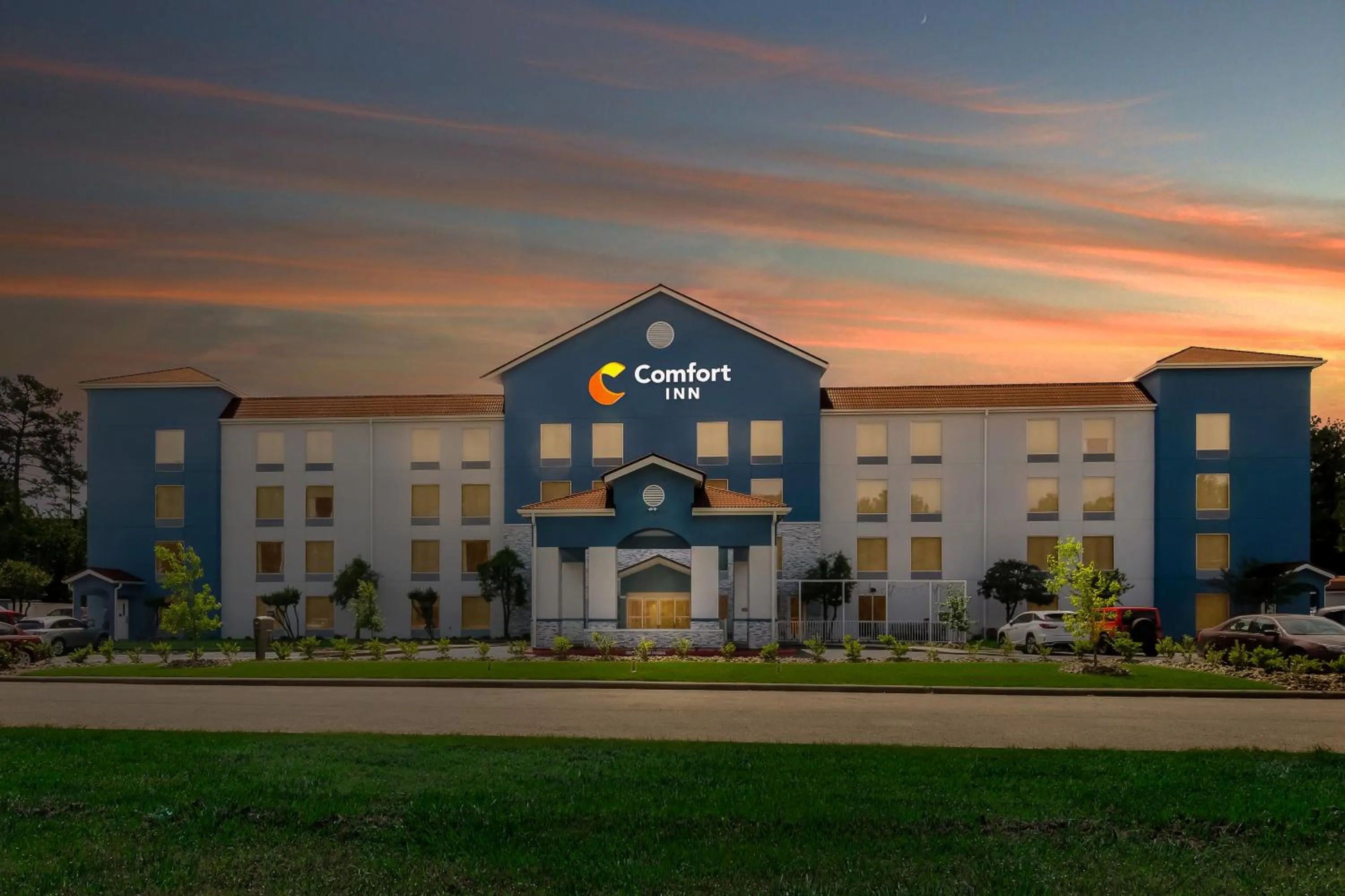 Property building in Comfort Inn Conroe