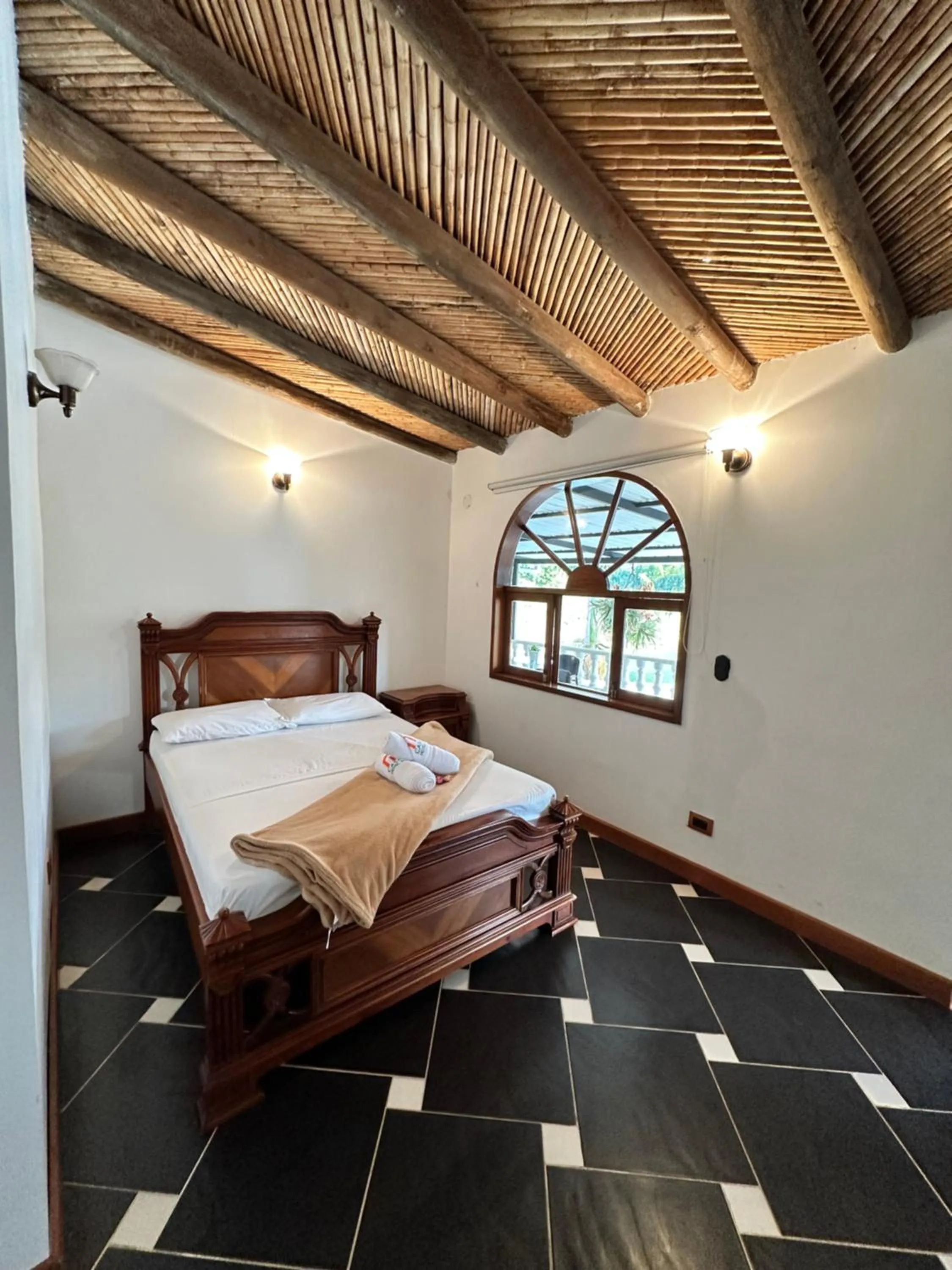 Bed in Hotel Casa Linda Guatape