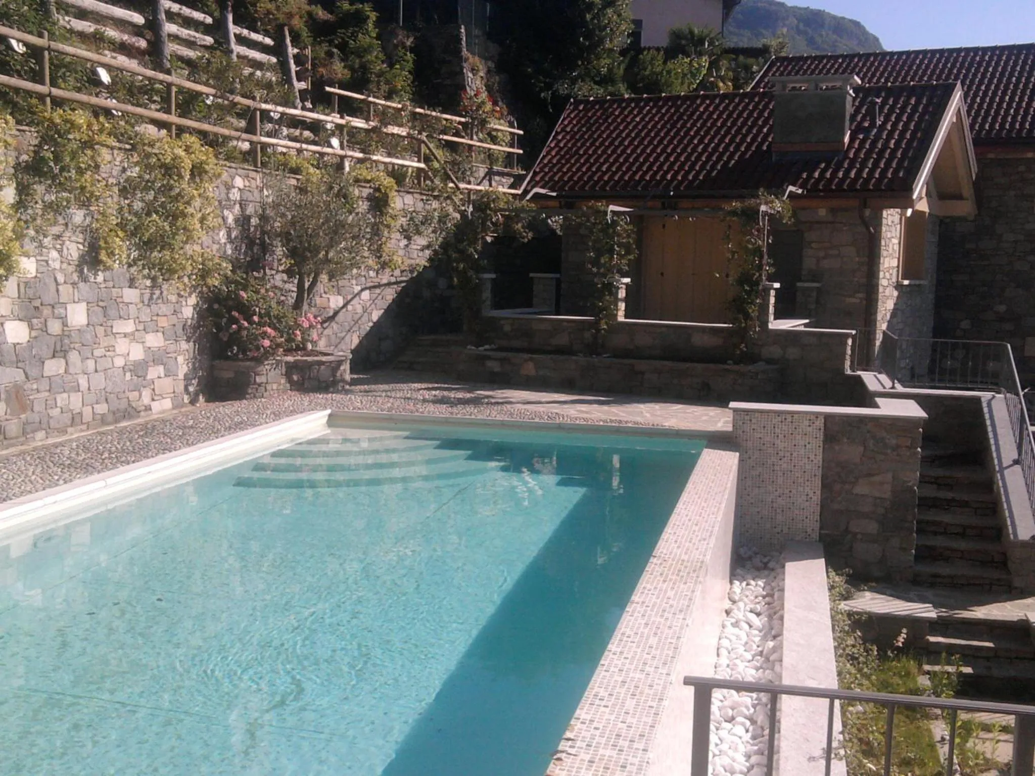 Swimming pool in Residence Giglio Comer See
