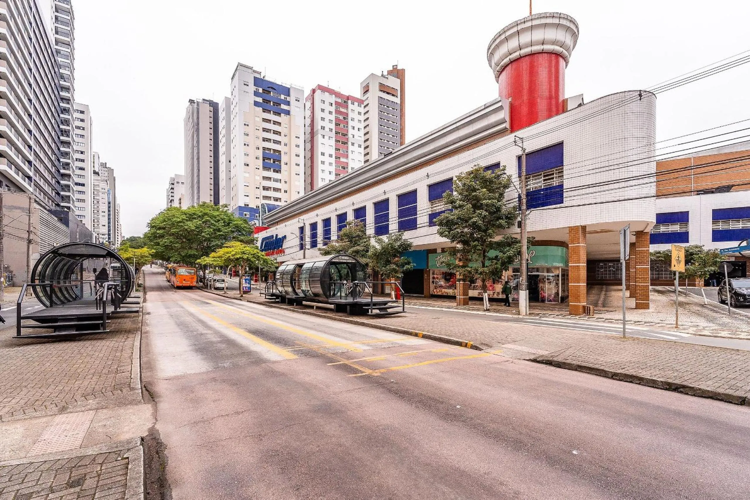 Facade/entrance in Prédio fantástico no bairro mais requisitado de Curitiba