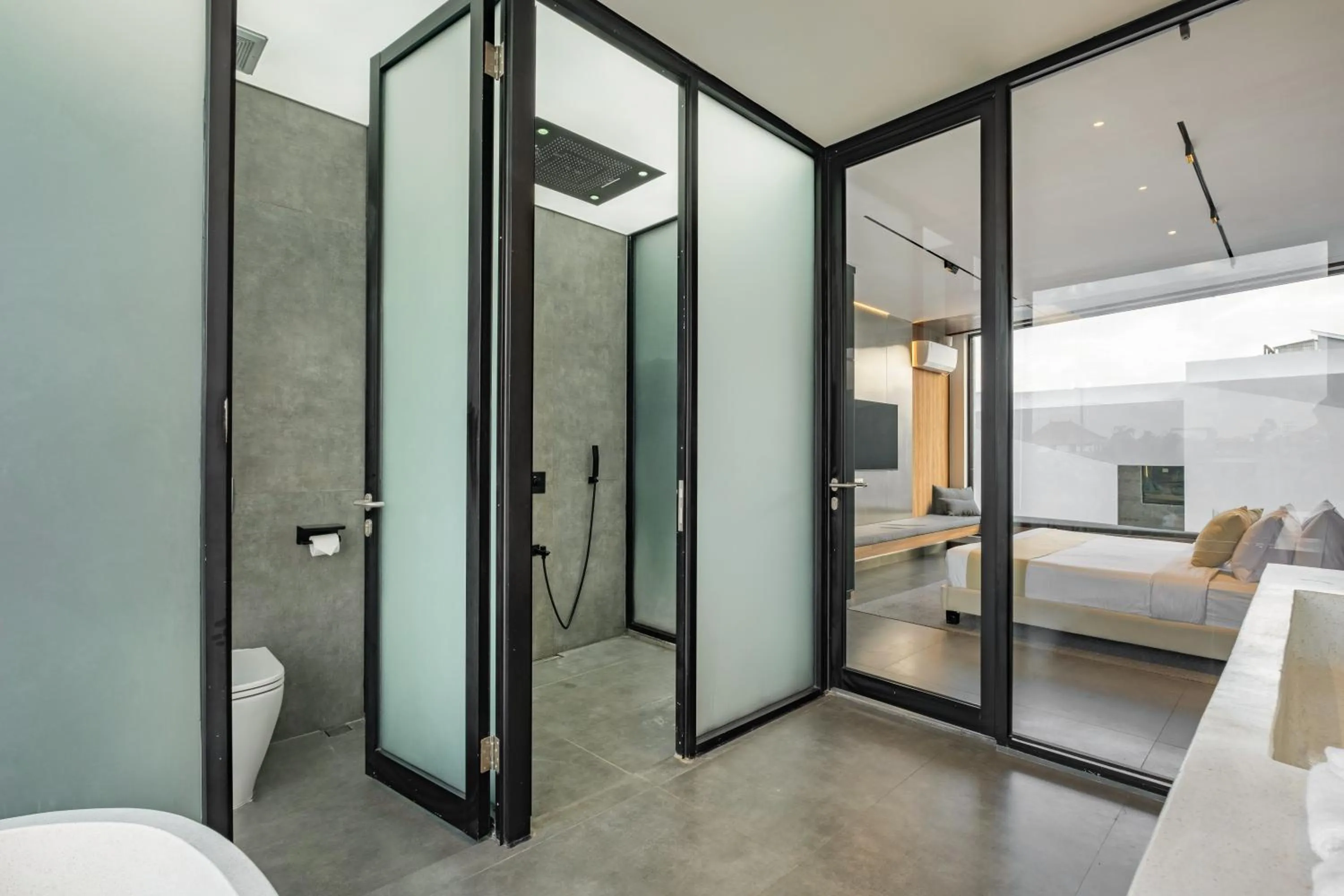 Bathroom, Bed in Alex Villas Complex N2