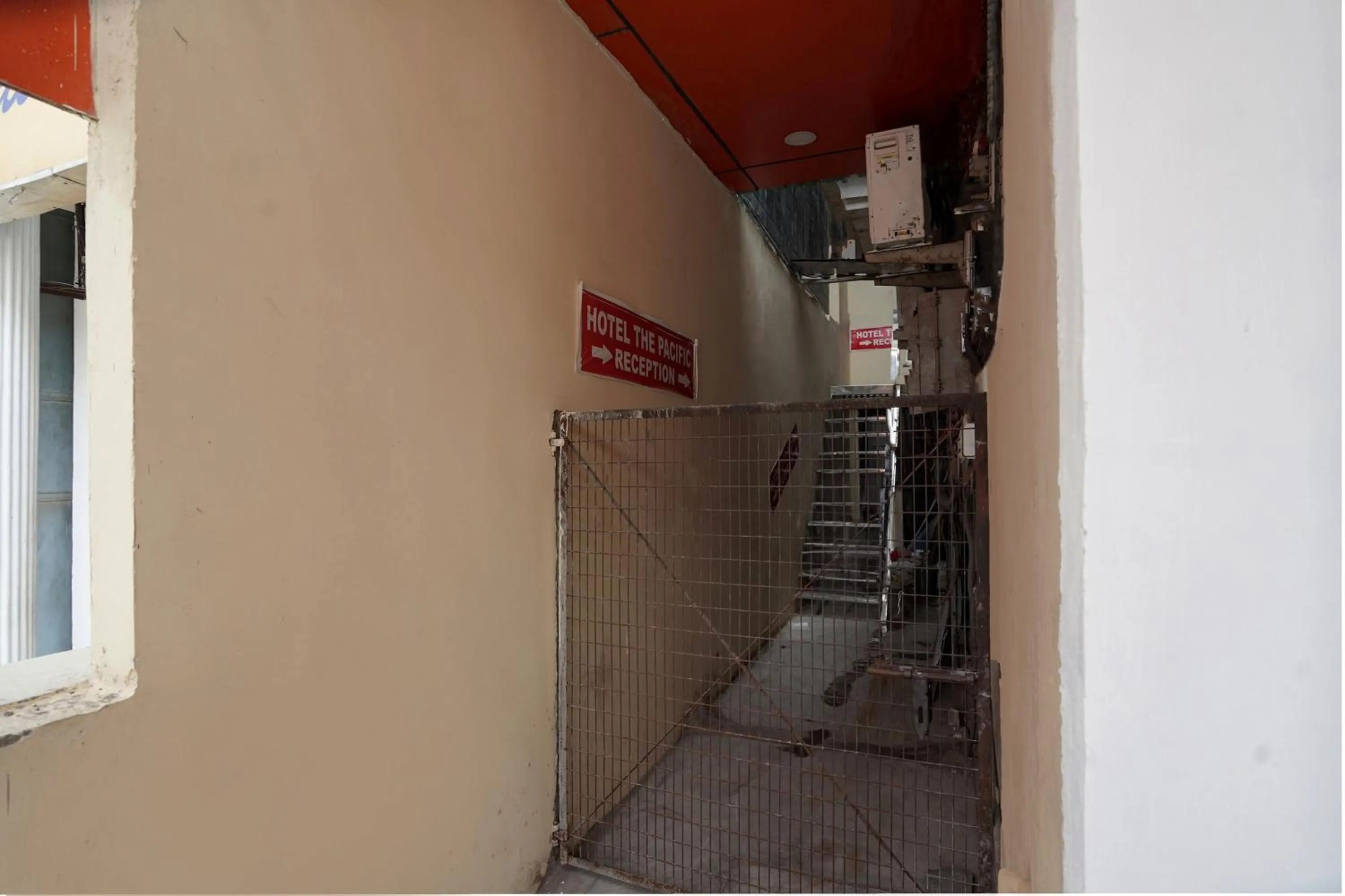 Facade/entrance in Hotel O The Pacific Hotel Parade Ground