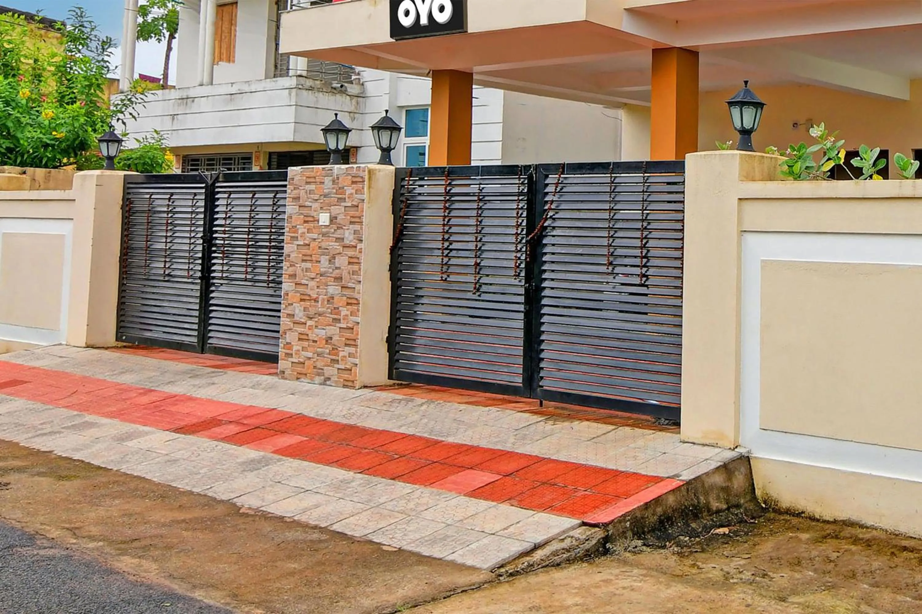 Facade/entrance in Hotel O Swiss Stay