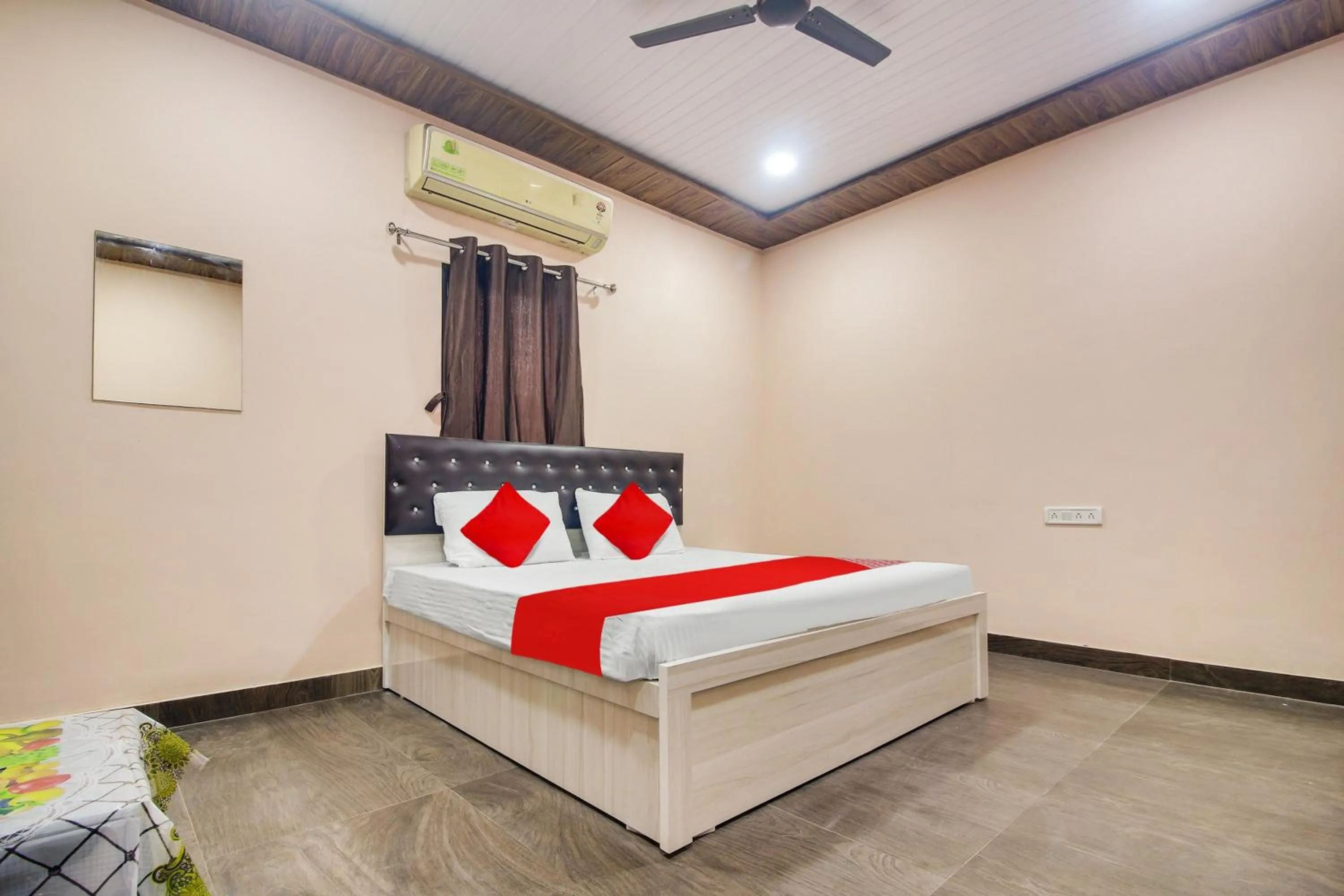 Bedroom, Bed in Hotel O Goyal Inn