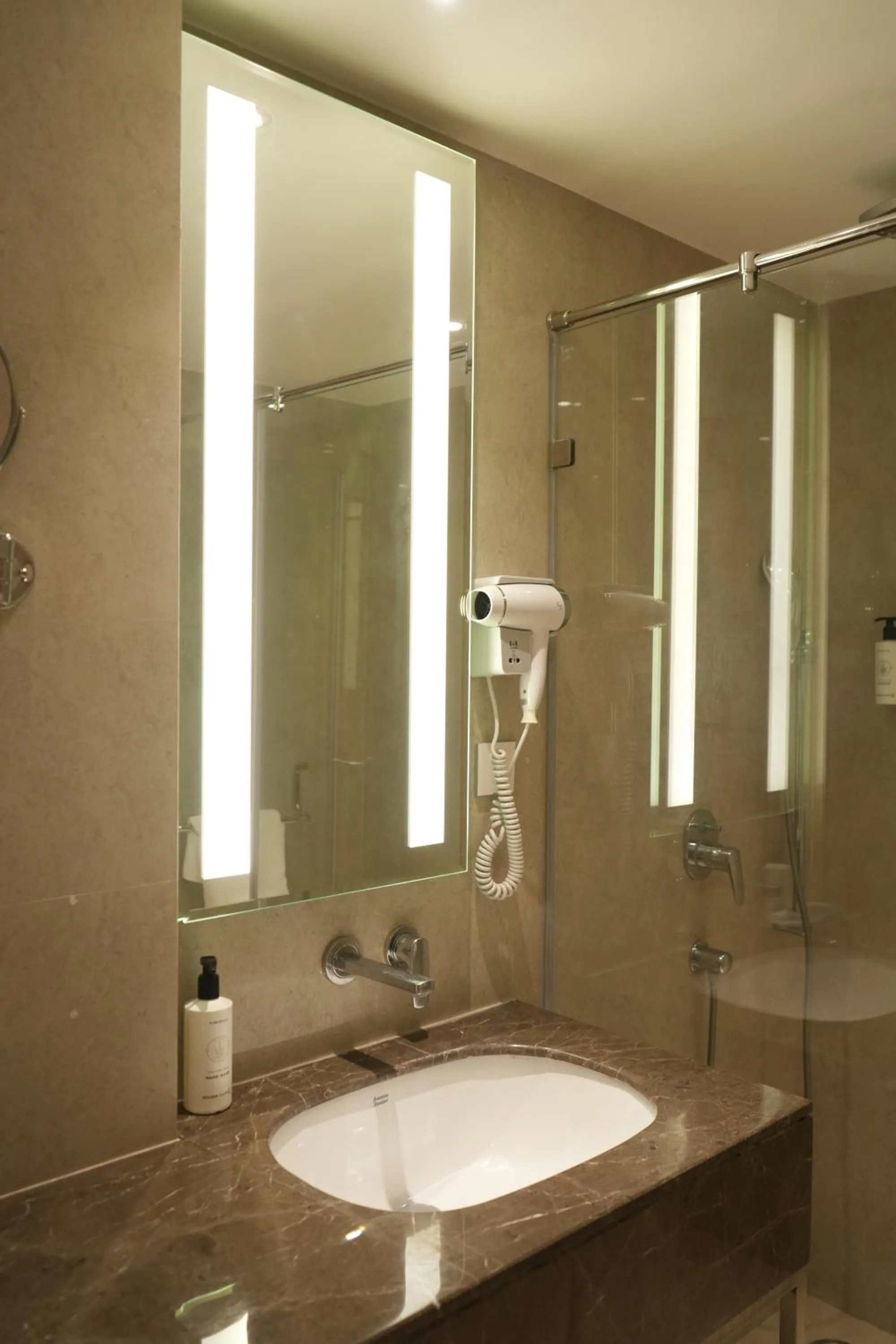 Shower in Golden Tulip Bhopal