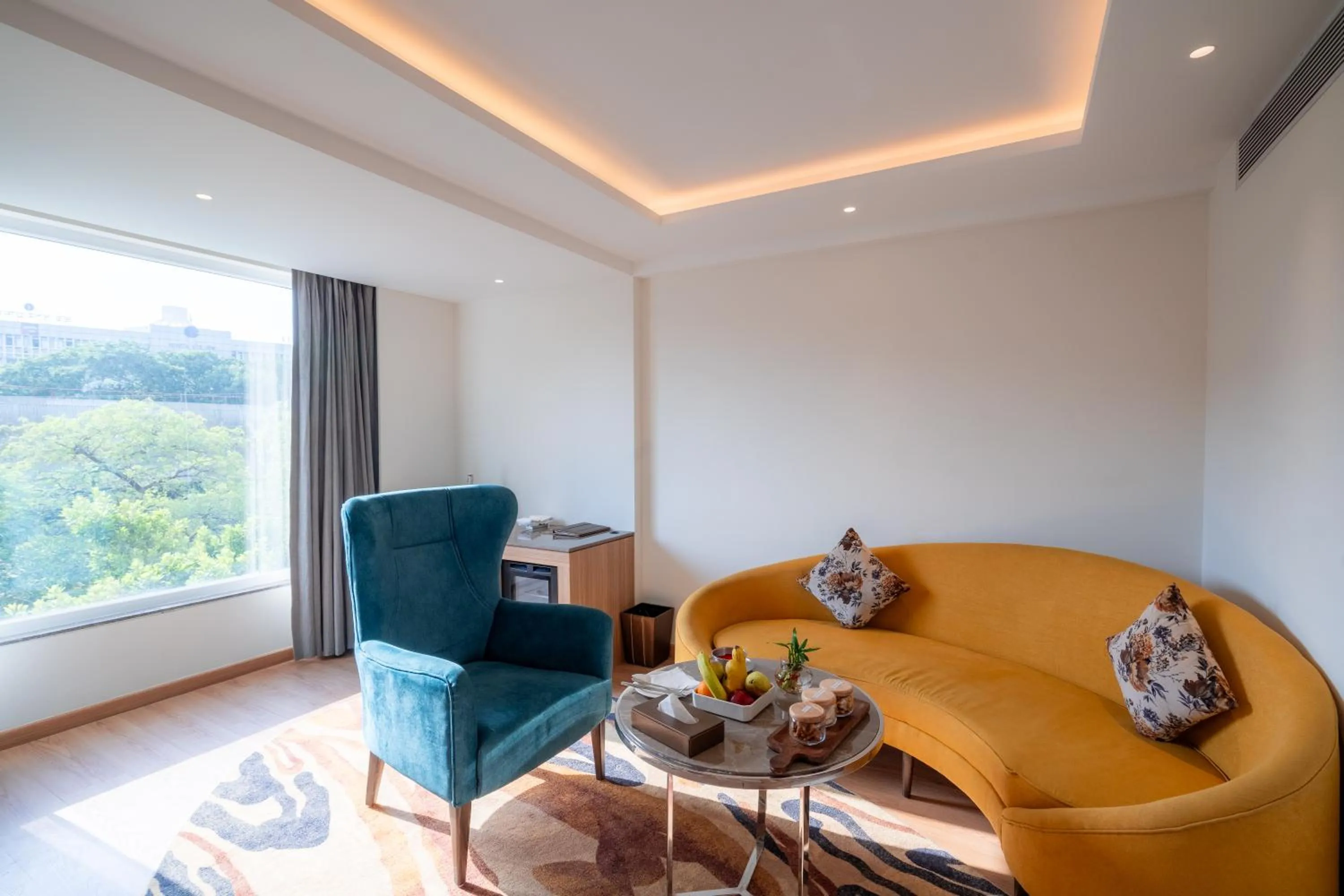 Seating area in Golden Tulip Bhopal