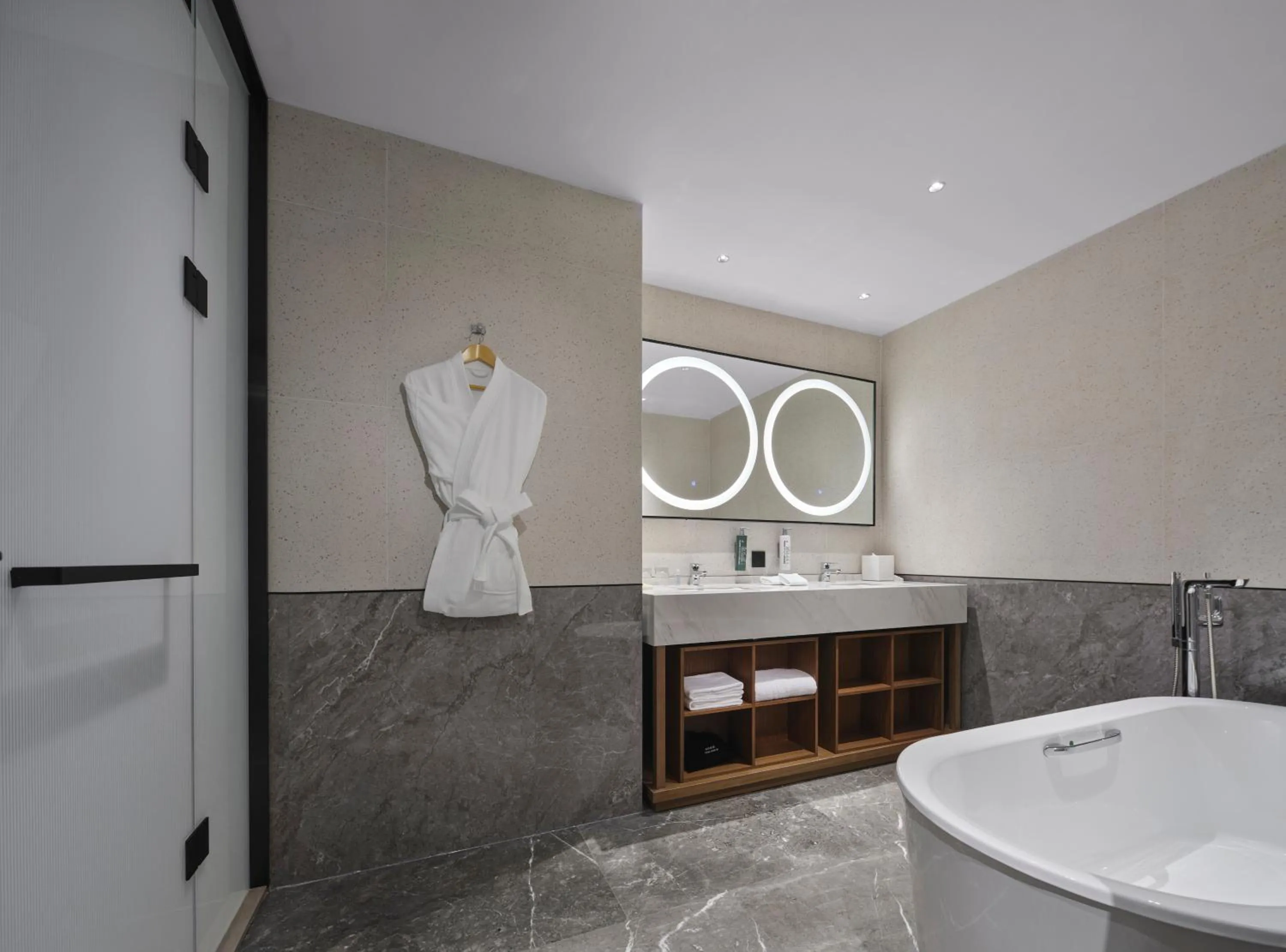 Bathroom in Hilton Garden Inn Nantong Rudong