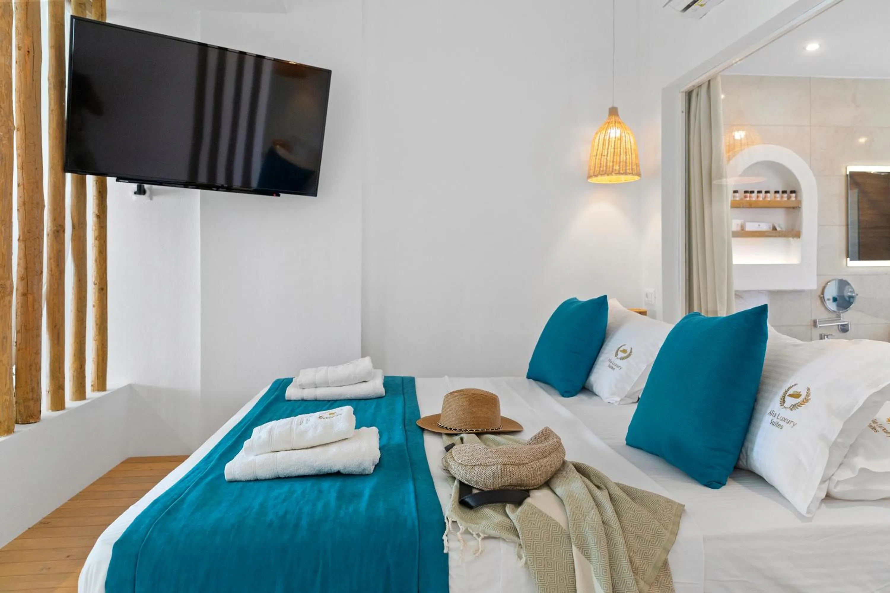 Bed in Alia Beachfront Suites and Spa