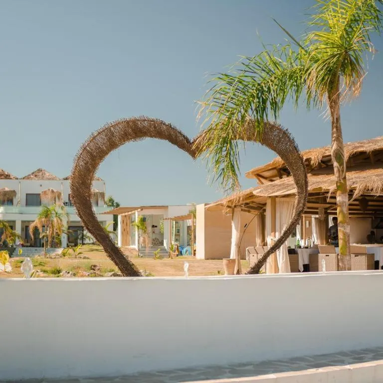 Alia Beachfront Suites and Spa