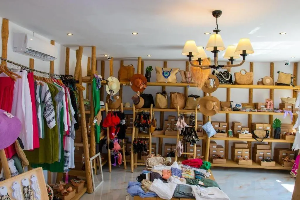 Alia Beachfront Suites and Spa