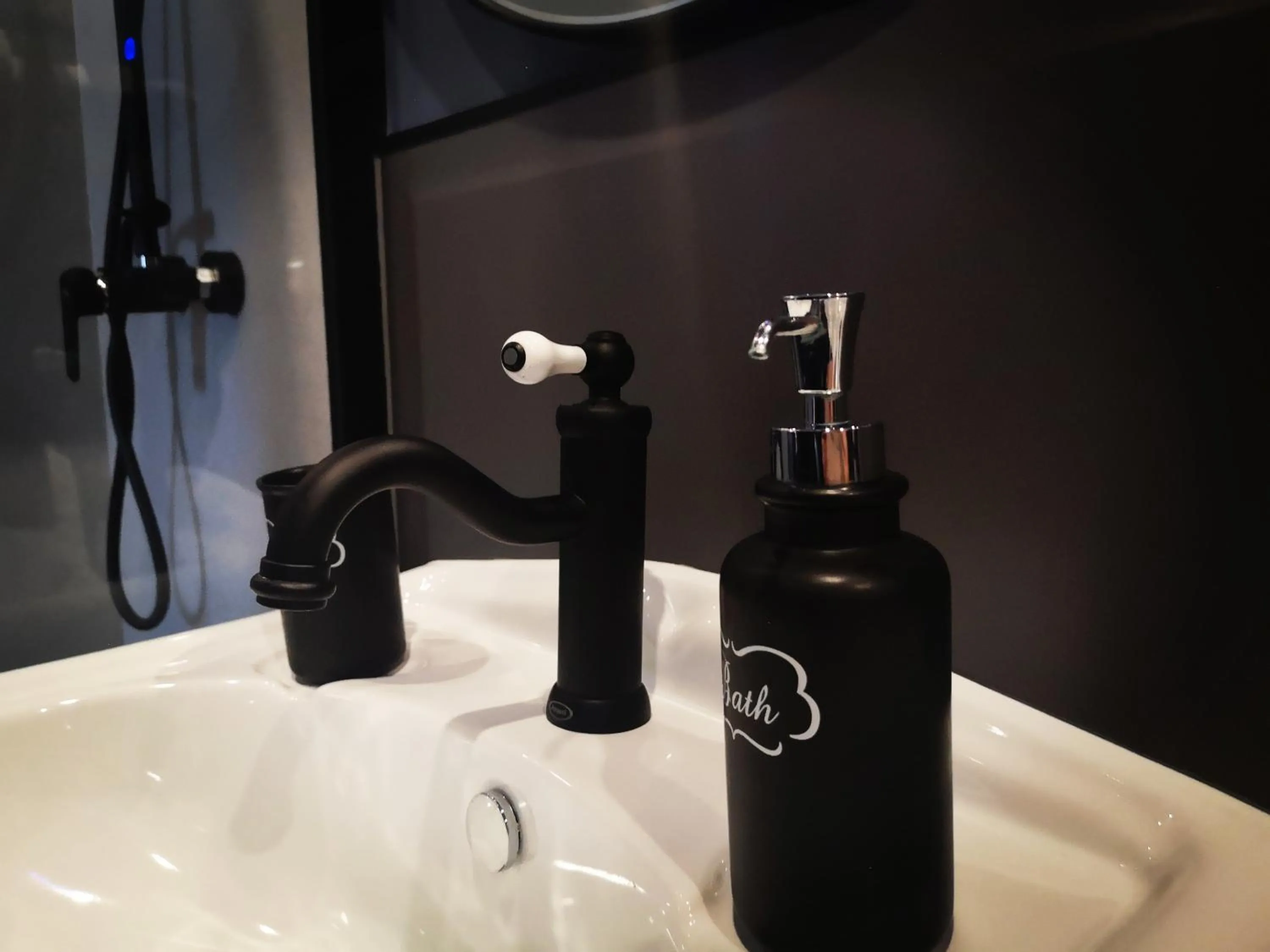 Bathroom in FORVM bijoux ROOMS