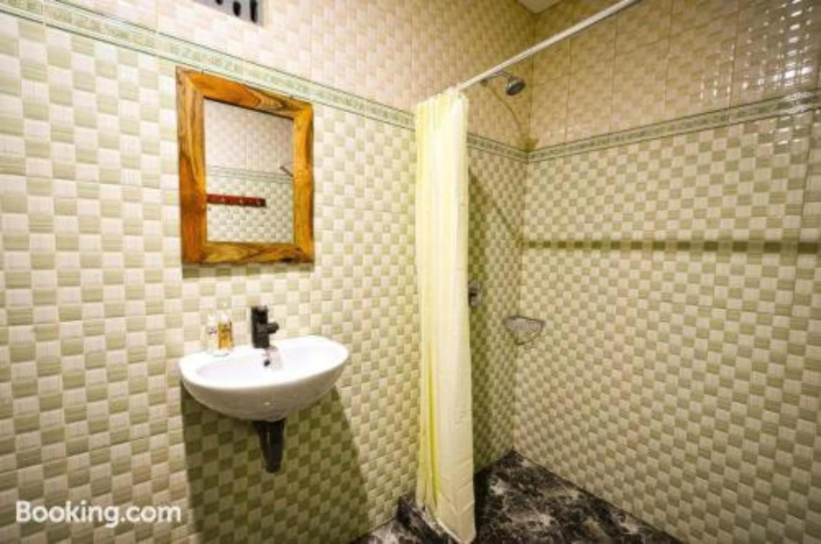 Shower in Canggu Kayuma House