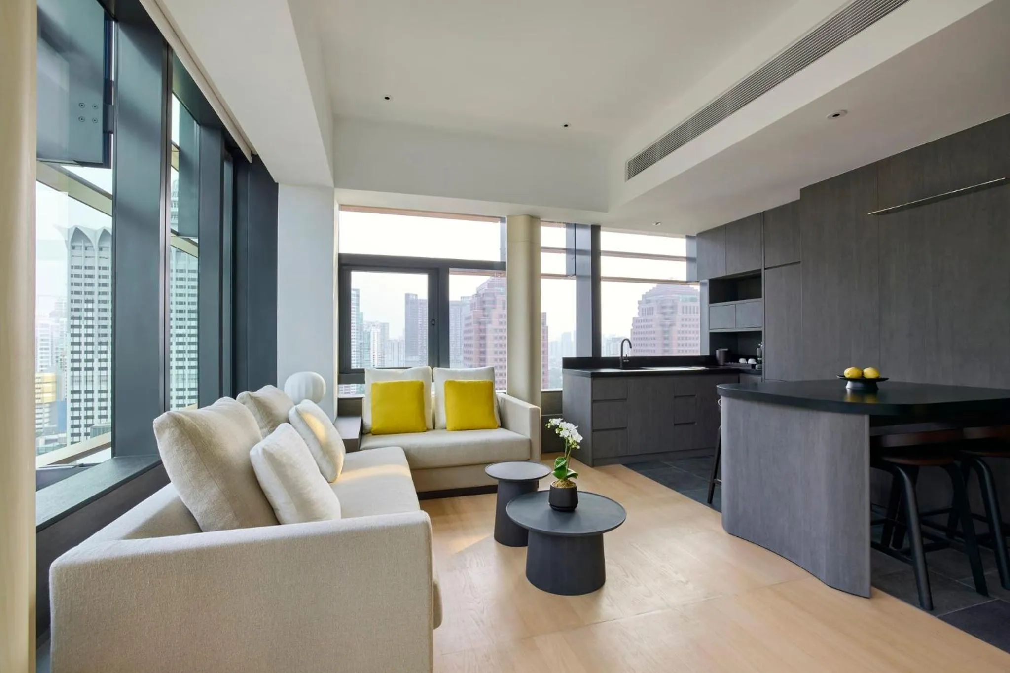 Photo of the whole room in COMO Metropolitan Singapore