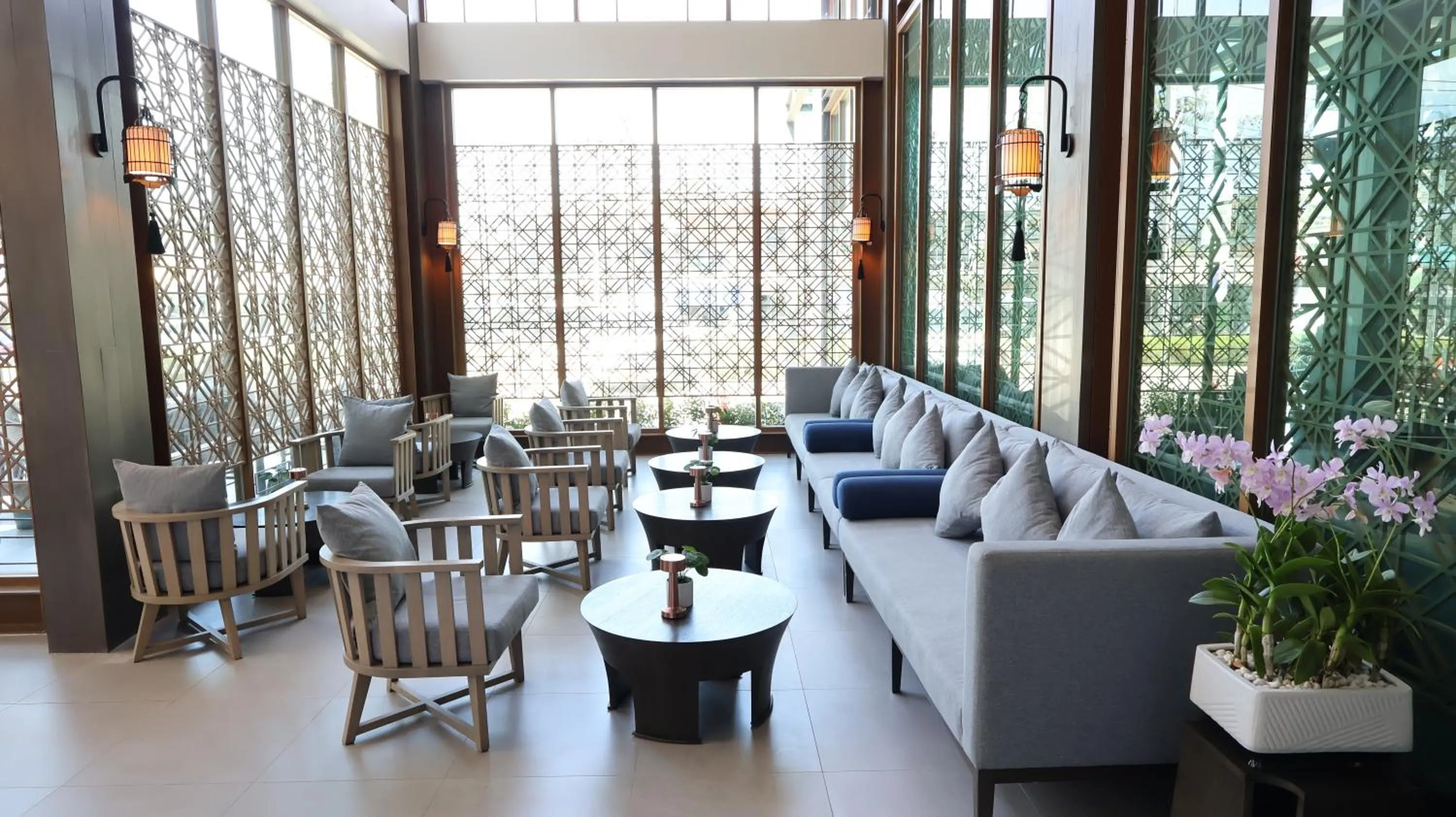 Lounge or bar in Bella Nara Phuket Naiyang Beach