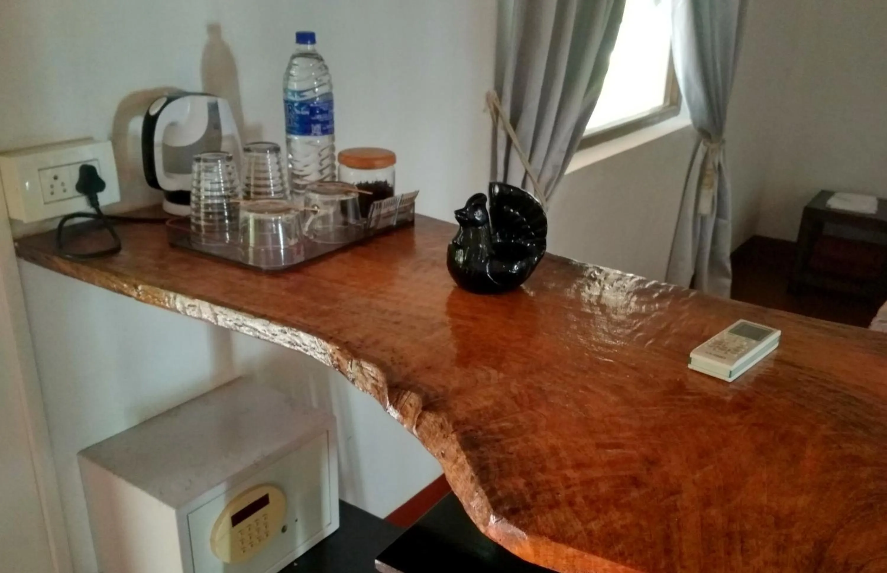 Coffee/tea facilities in Mamagoa Beach Resort