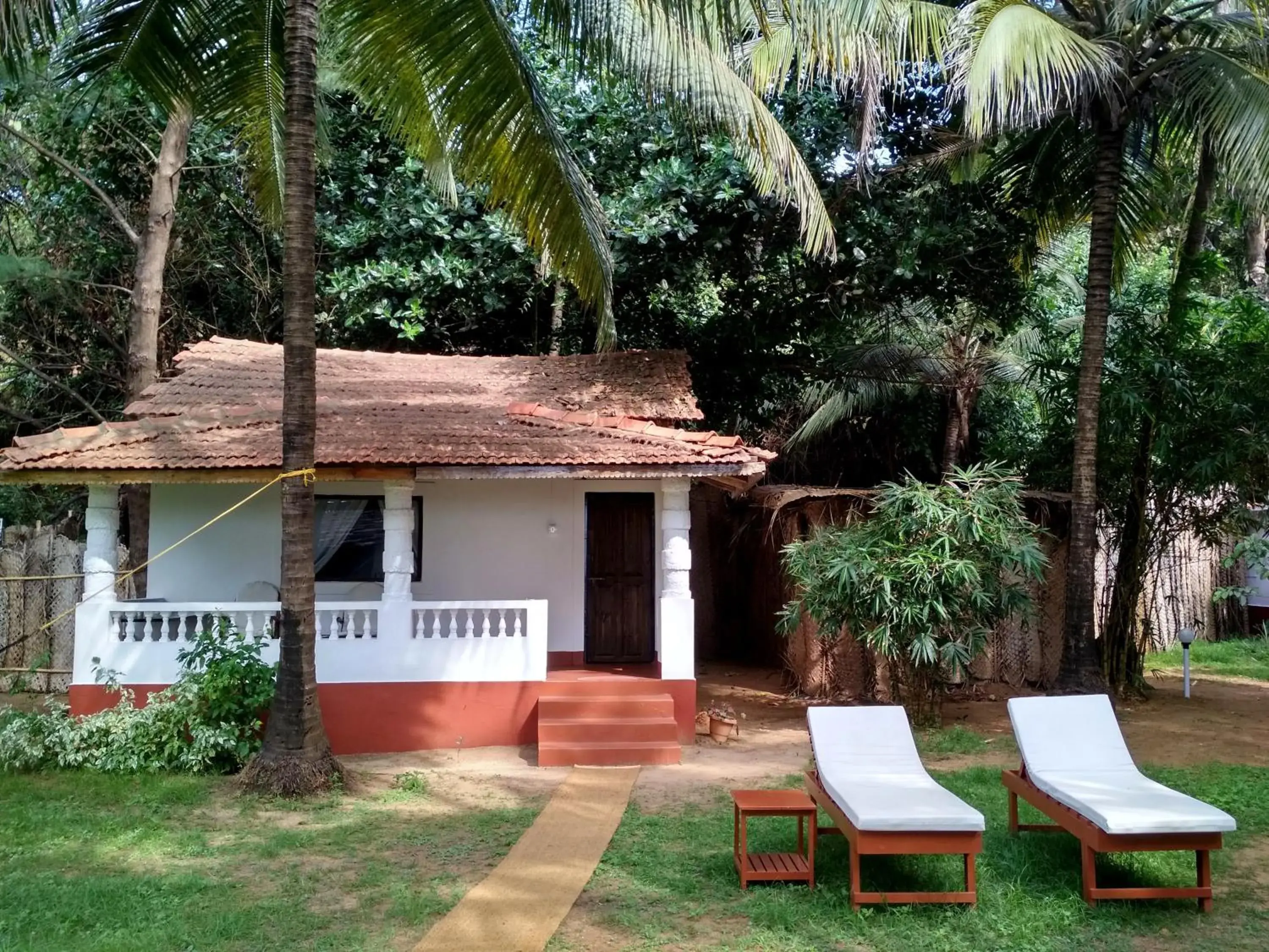 Cottage with Garden View in Mamagoa Beach Resort Cottage with Garden View in Mamagoa Beach Resort