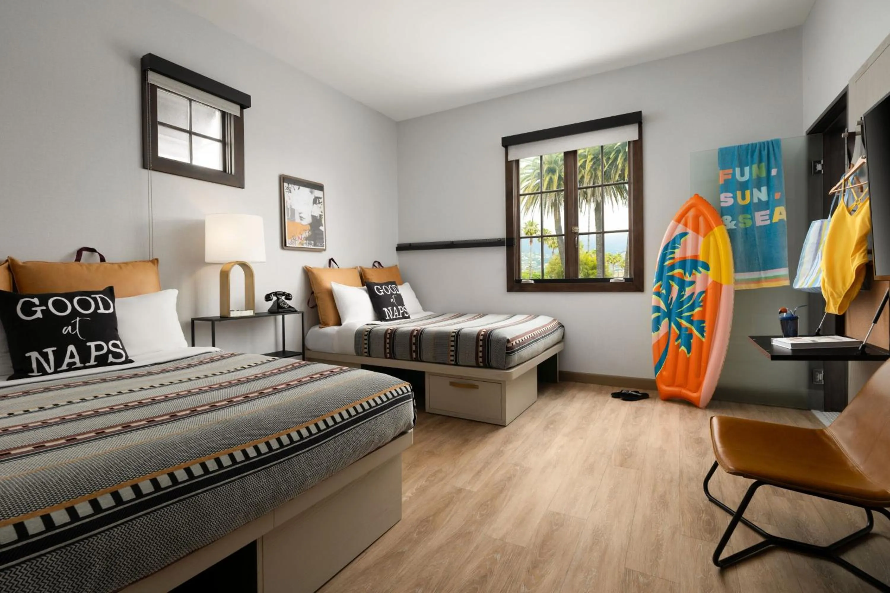 Photo of the whole room, Bed in Moxy Santa Barbara