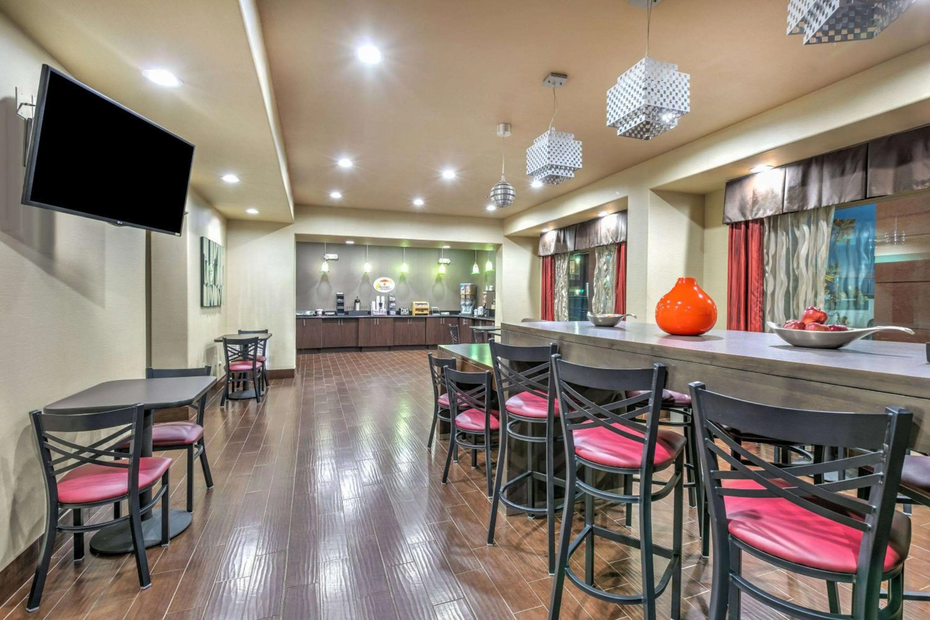 Breakfast in Super 8 by Wyndham Karnes City