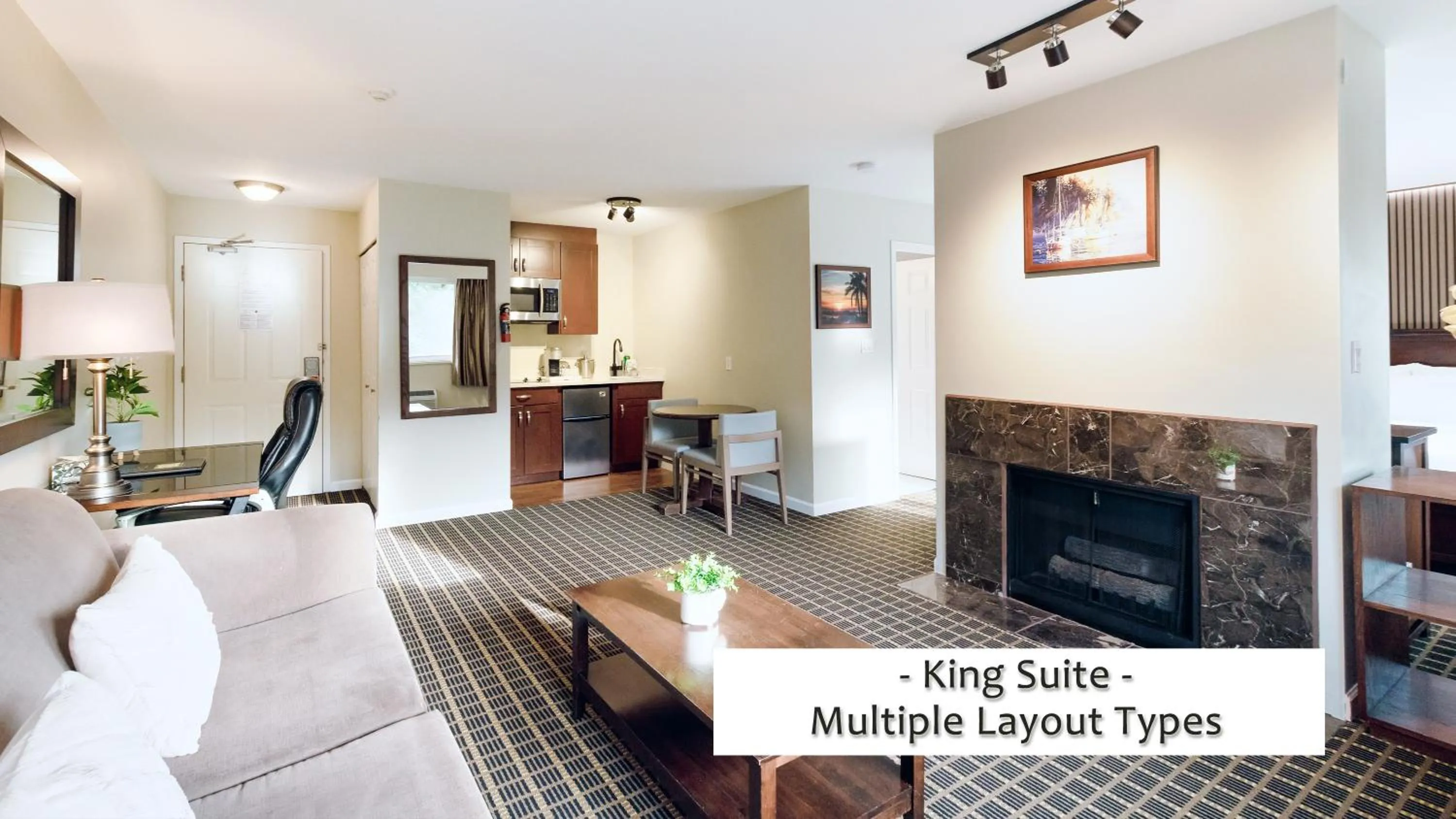 Living room in Gibsons Garden Hotel