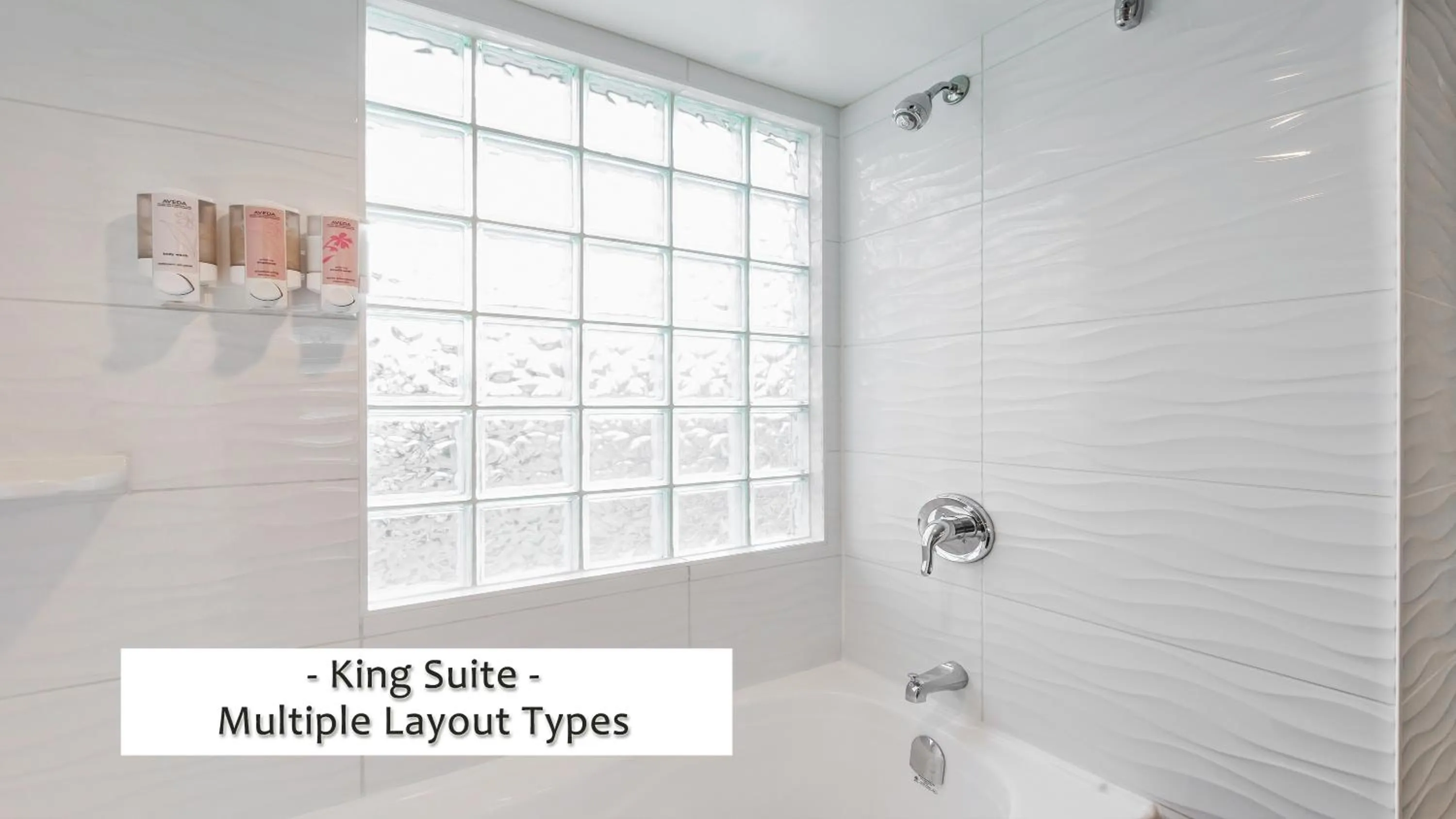 Bathroom in Gibsons Garden Hotel