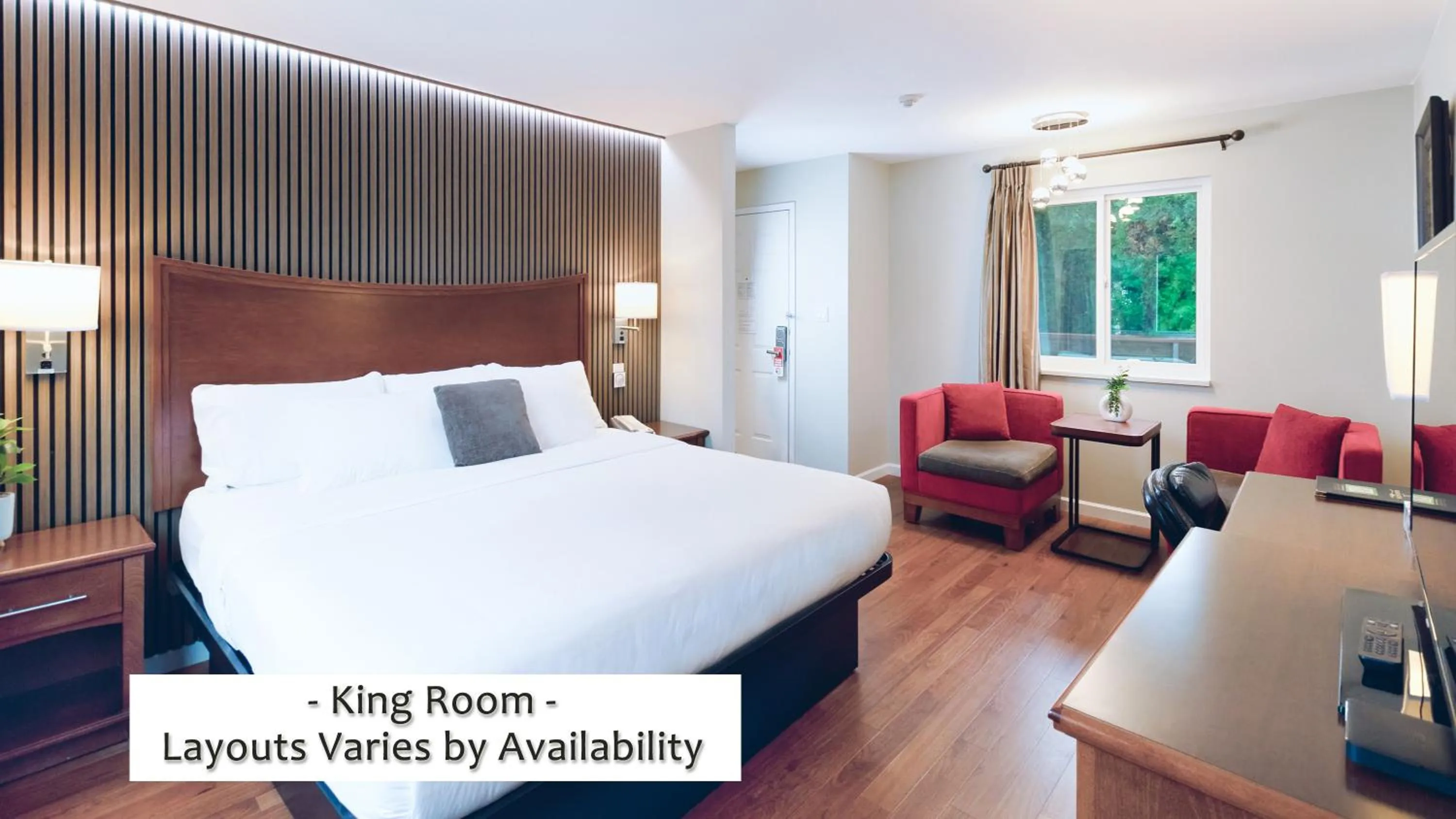 Bed in Gibsons Garden Hotel