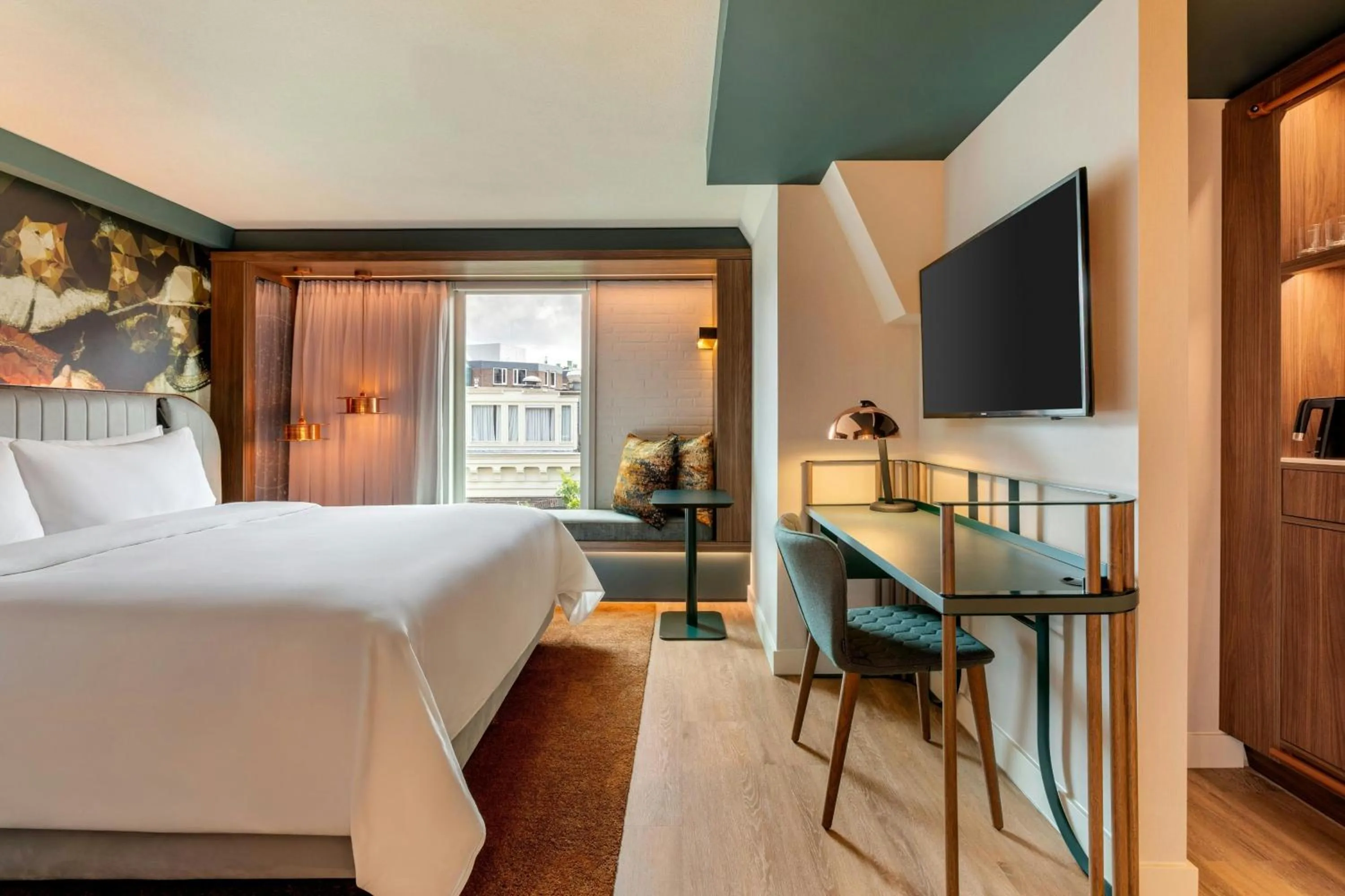 Photo of the whole room, Bed in Renaissance Amsterdam Hotel