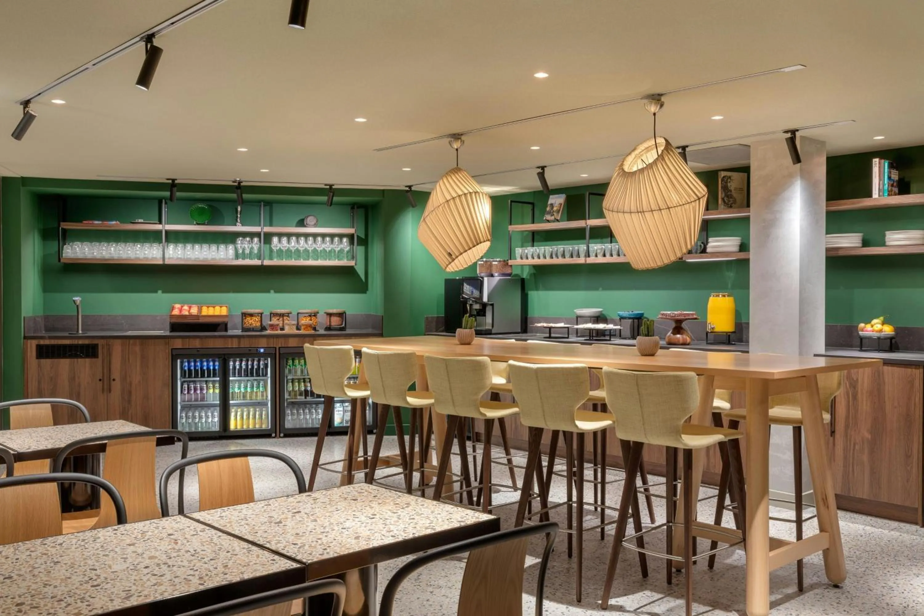 Lounge or bar in Renaissance Amsterdam Hotel