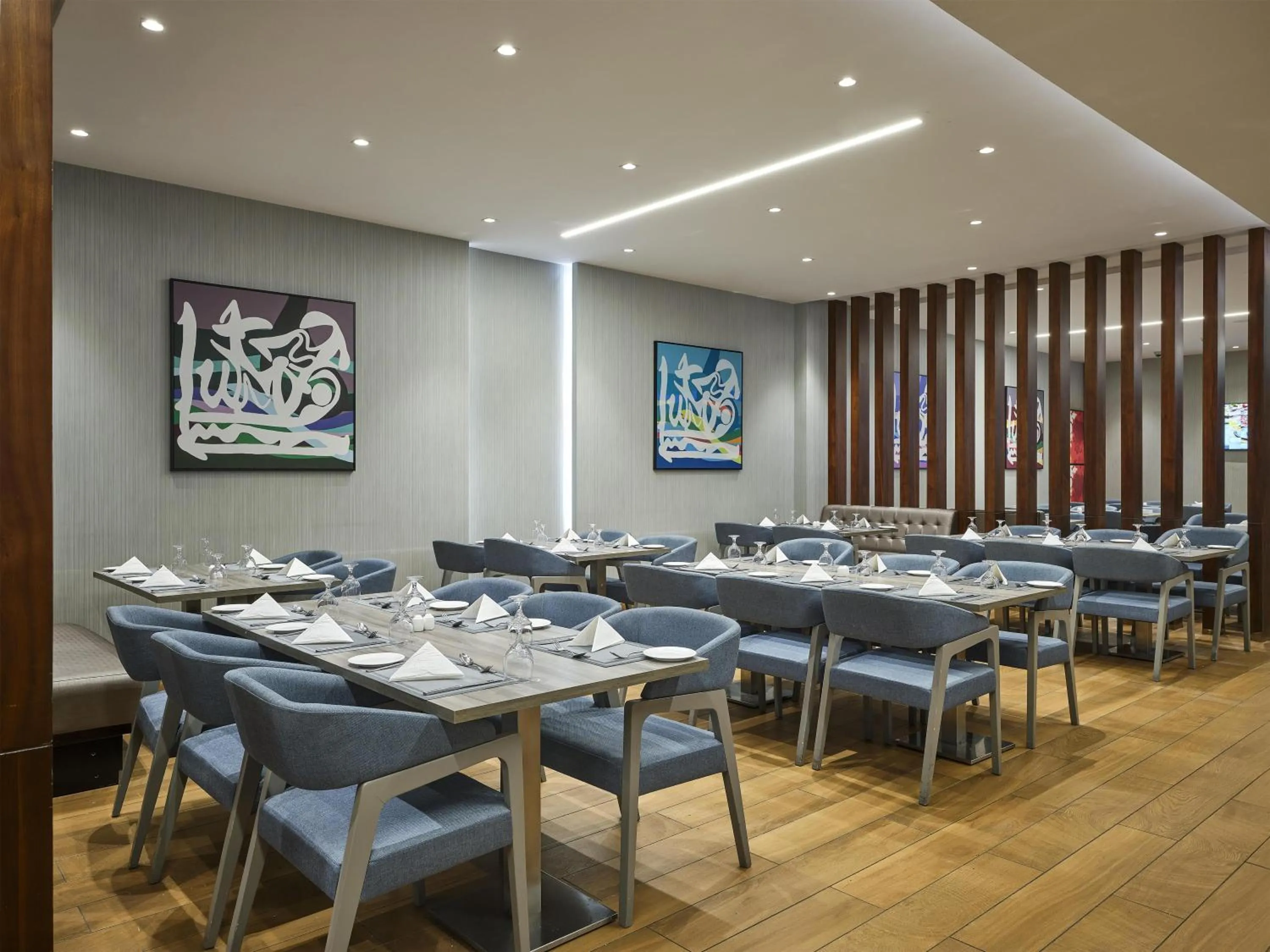 Restaurant/places to eat in Wirgan Al Noor, Tapestry Collection by Hilton