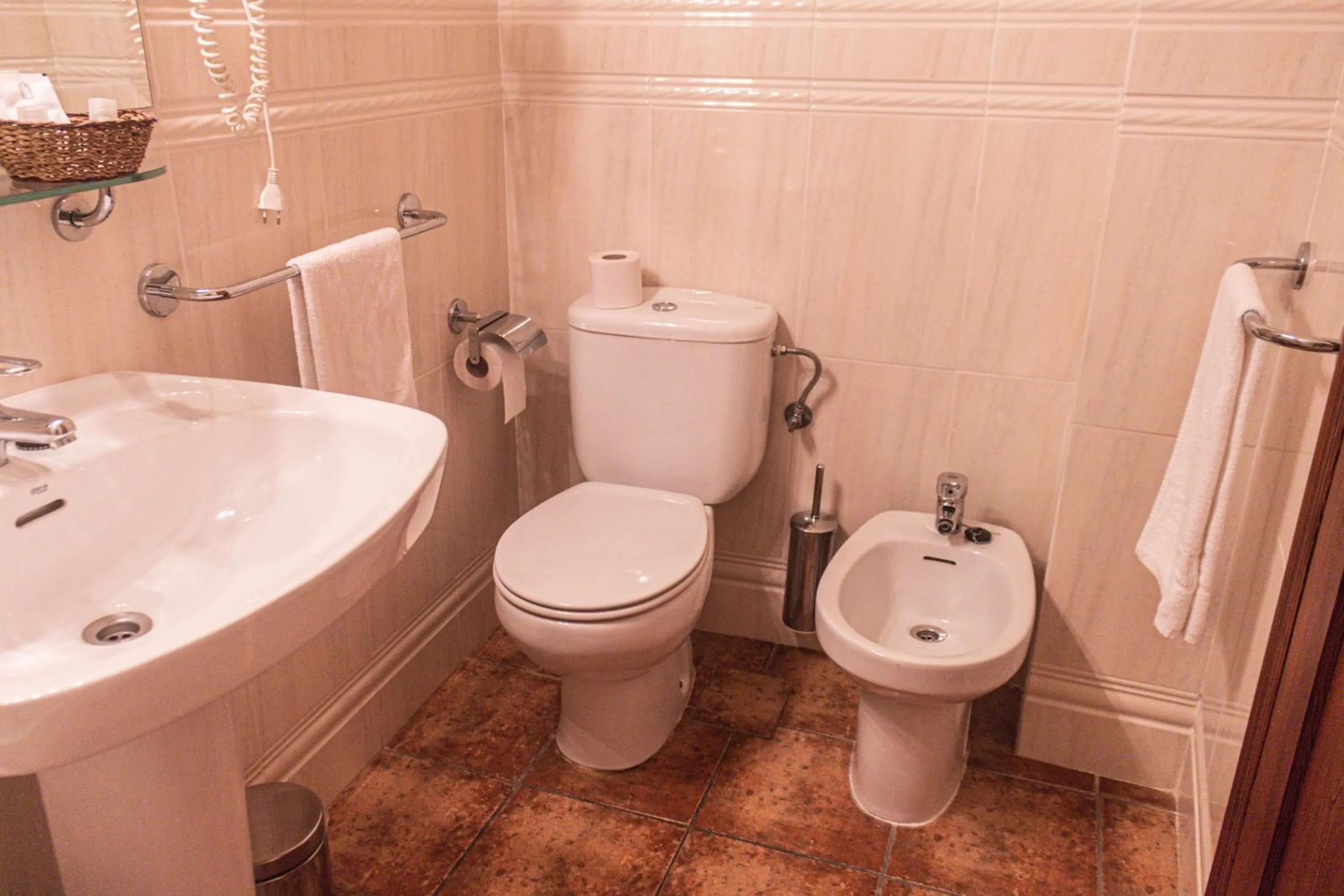 Bathroom in Hotel Tàrbena