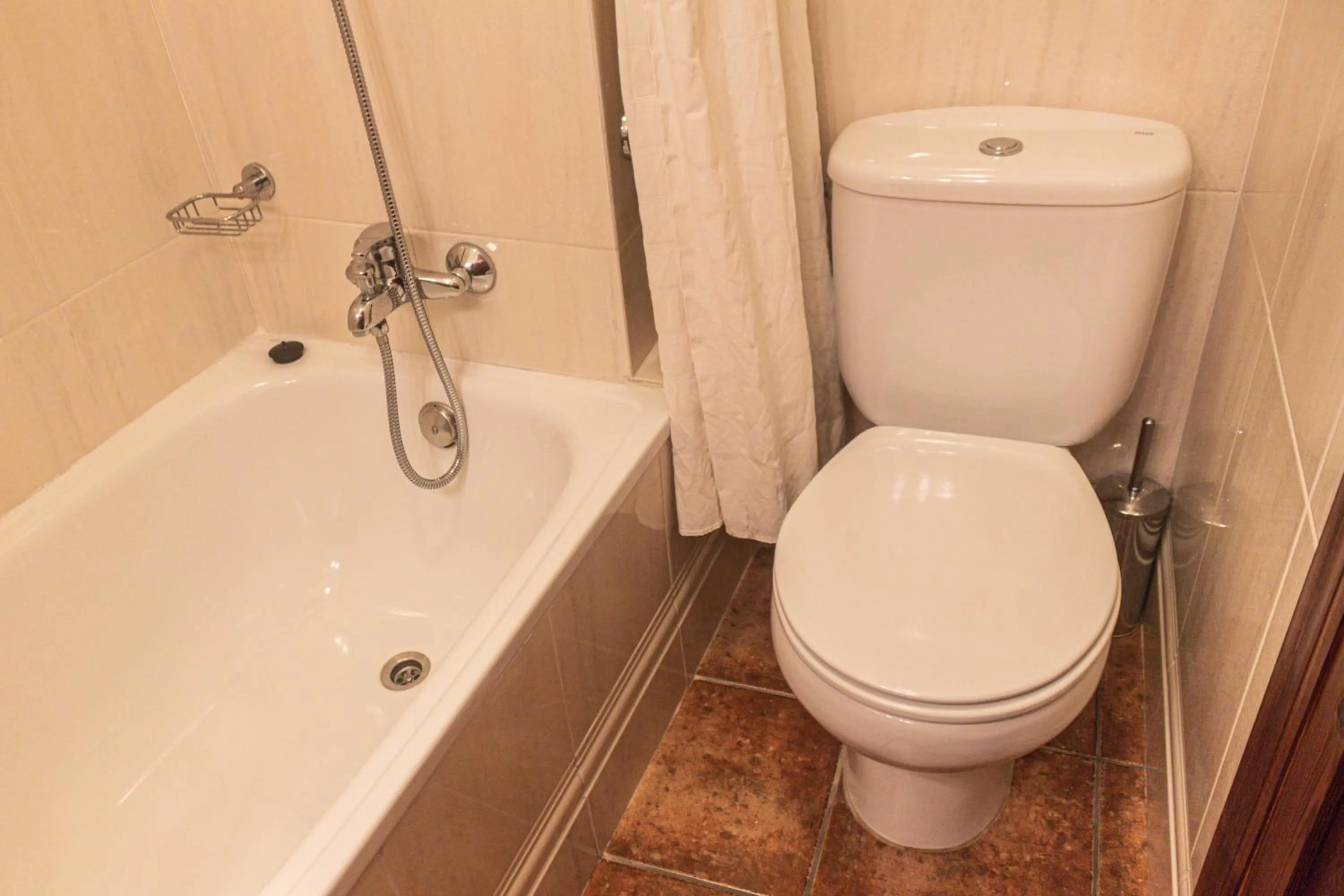 Shower in Hotel Tàrbena