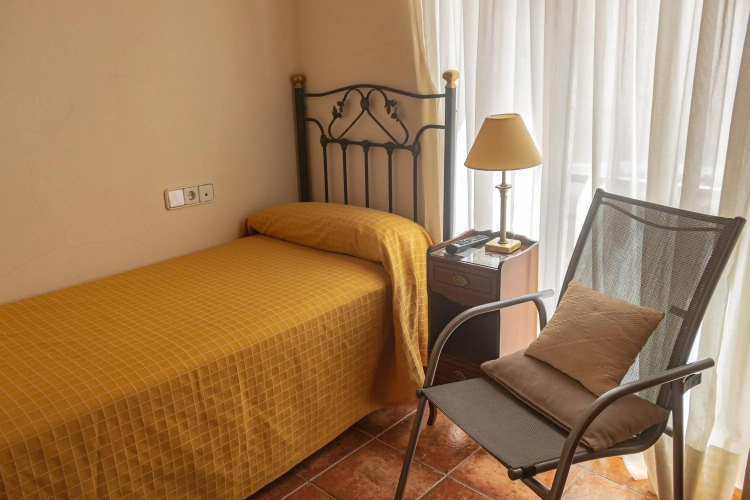 Bed in Hotel Tàrbena