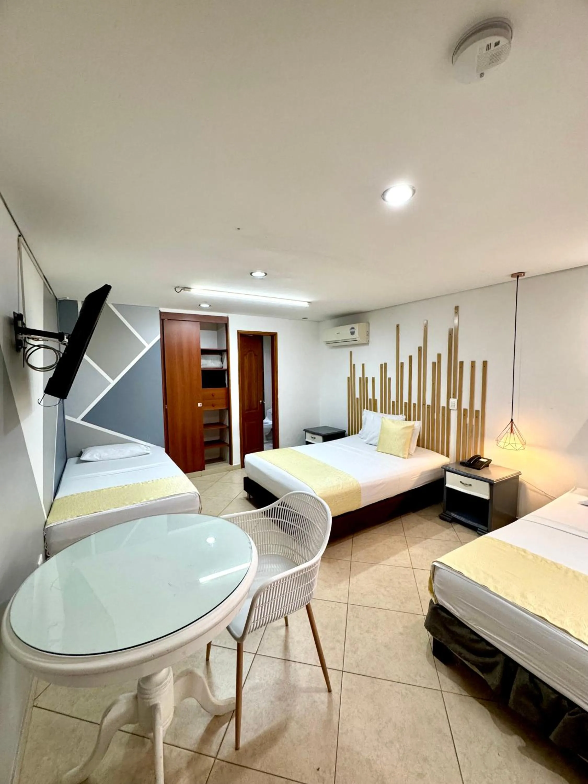 Photo of the whole room, Bed in Hotel Prince Plaza - Laureles Estadio