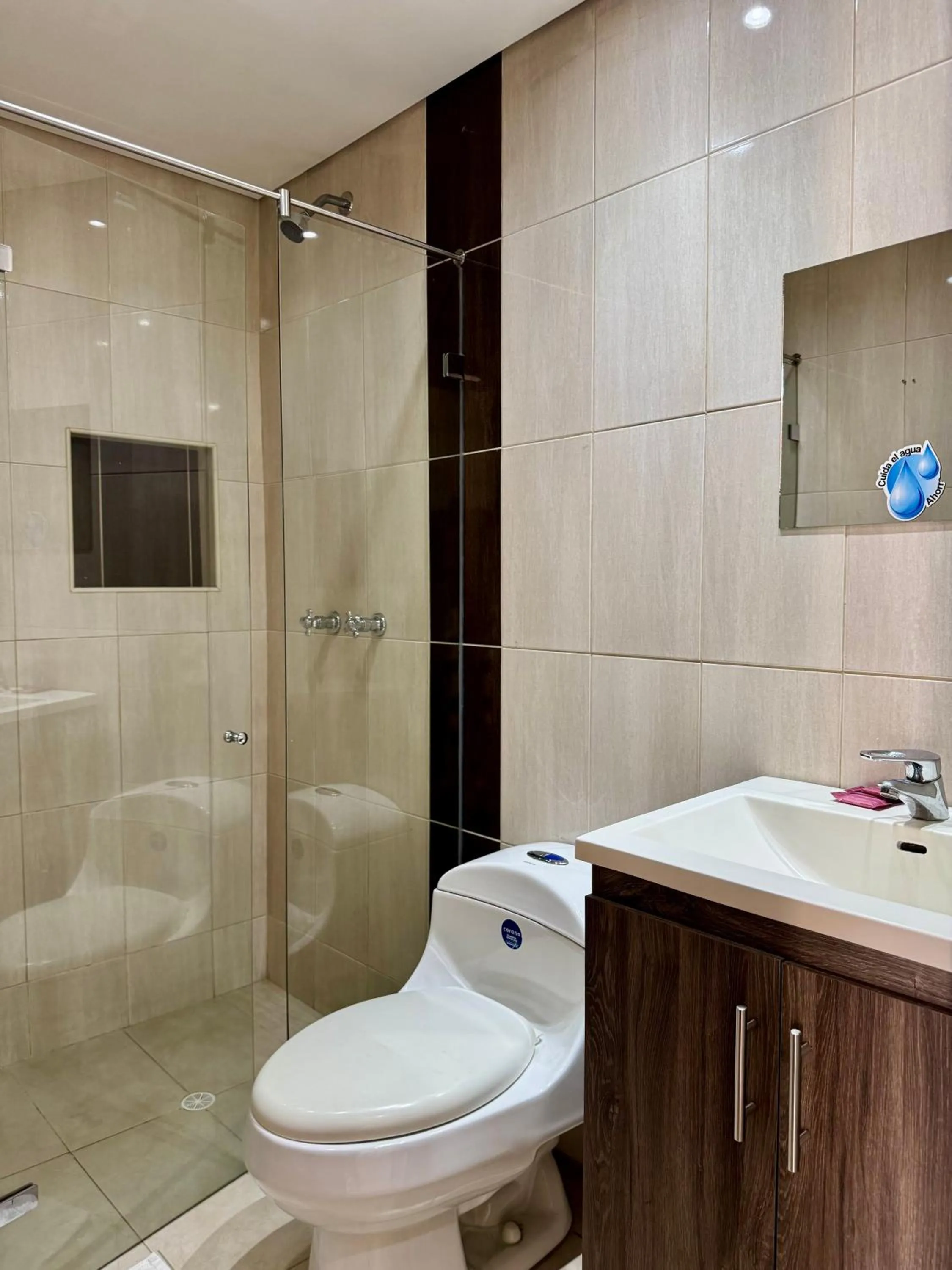 Bathroom in Hotel Prince Plaza - Laureles Estadio