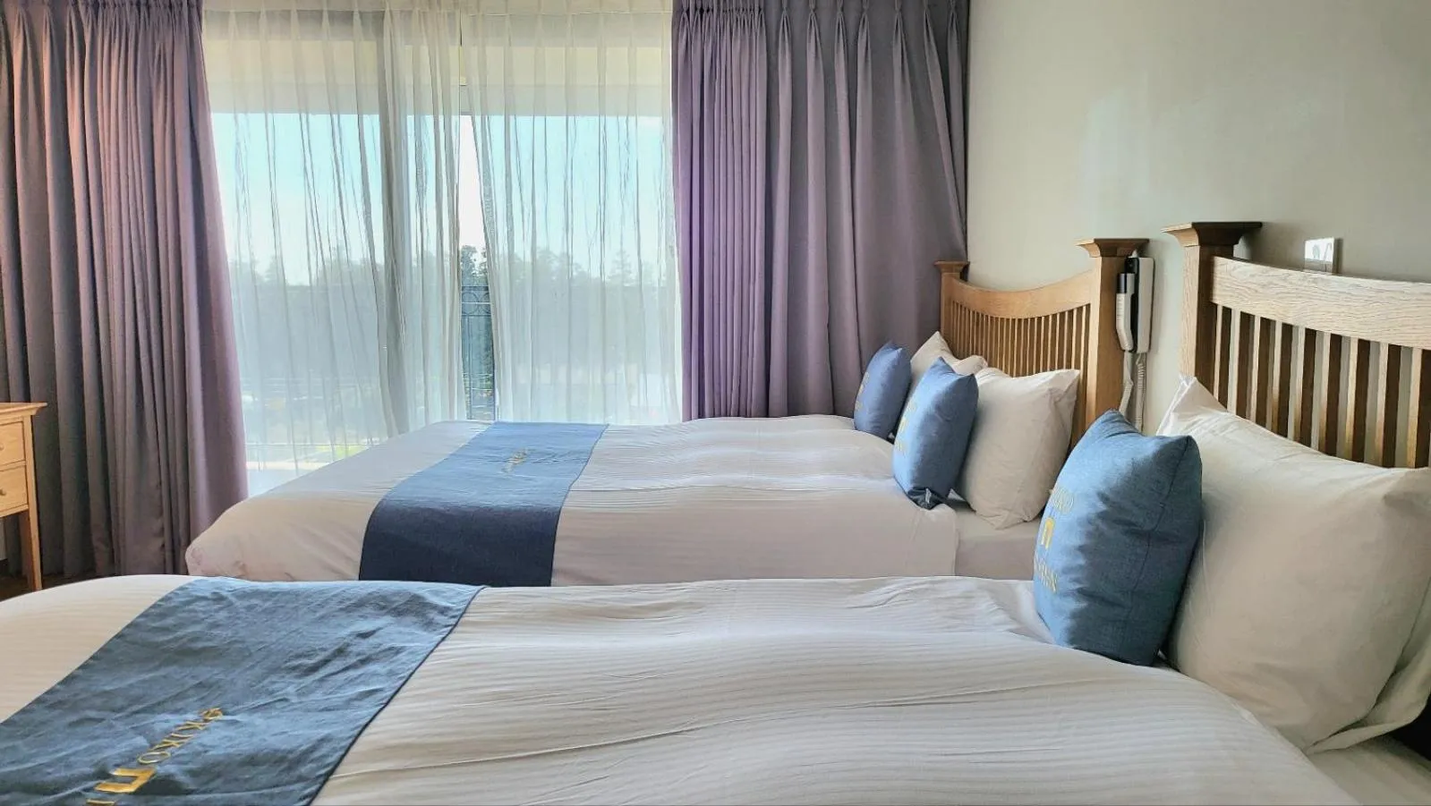 Photo of the whole room, Bed in IlleInn Hotel