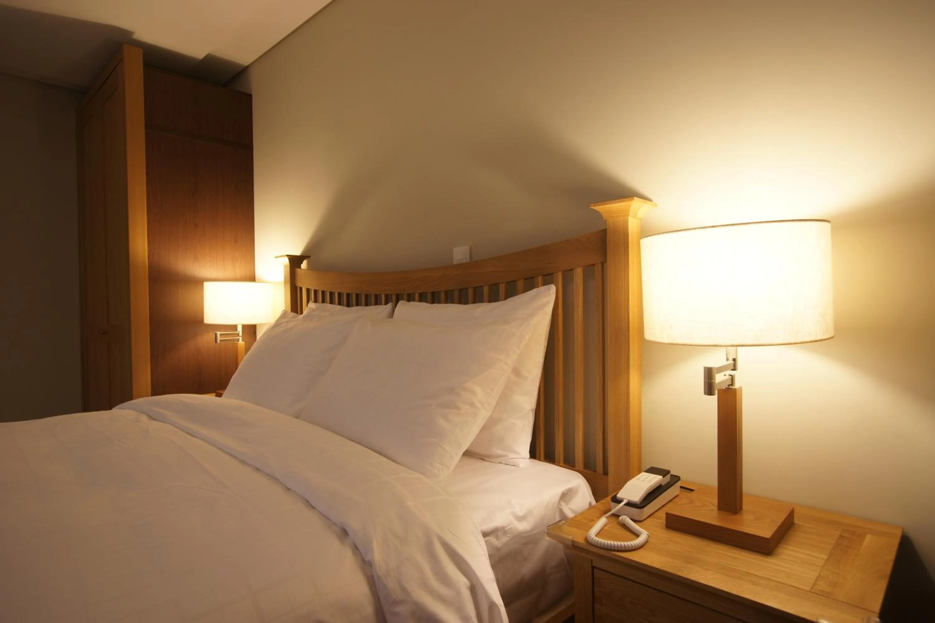 Photo of the whole room, Bed in IlleInn Hotel