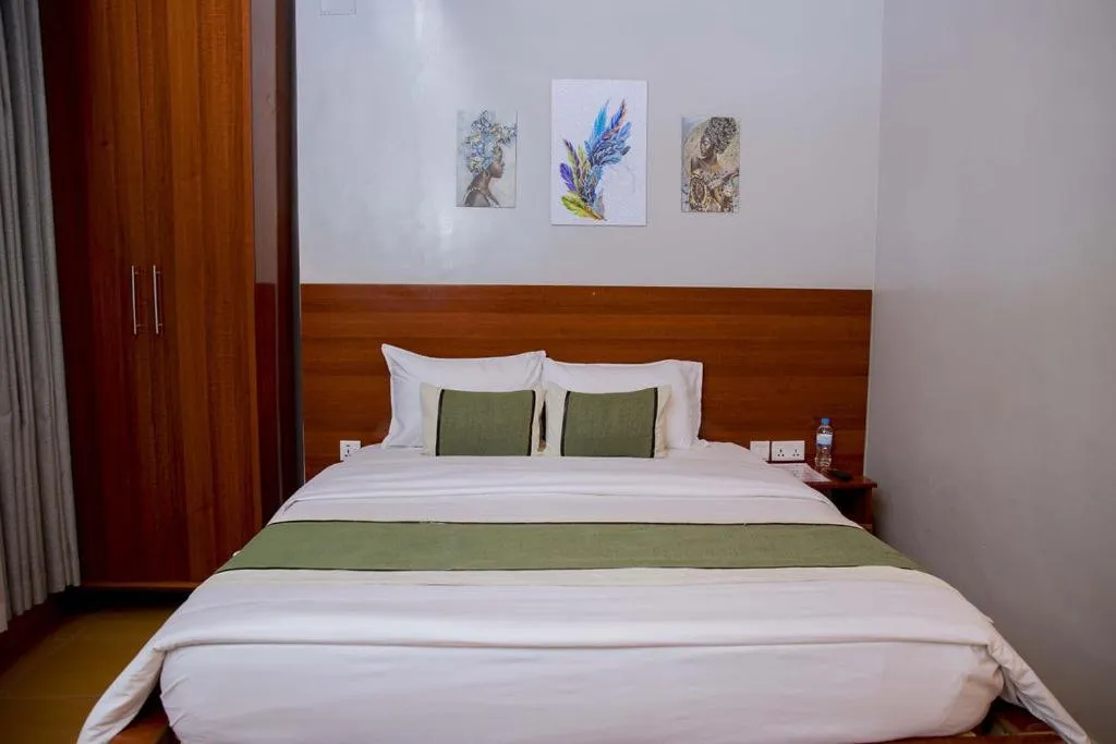 Bedroom, Bed in Velvet Suites