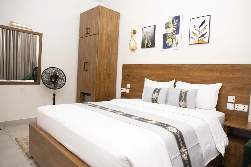 Bedroom, Bed in Velvet Suites