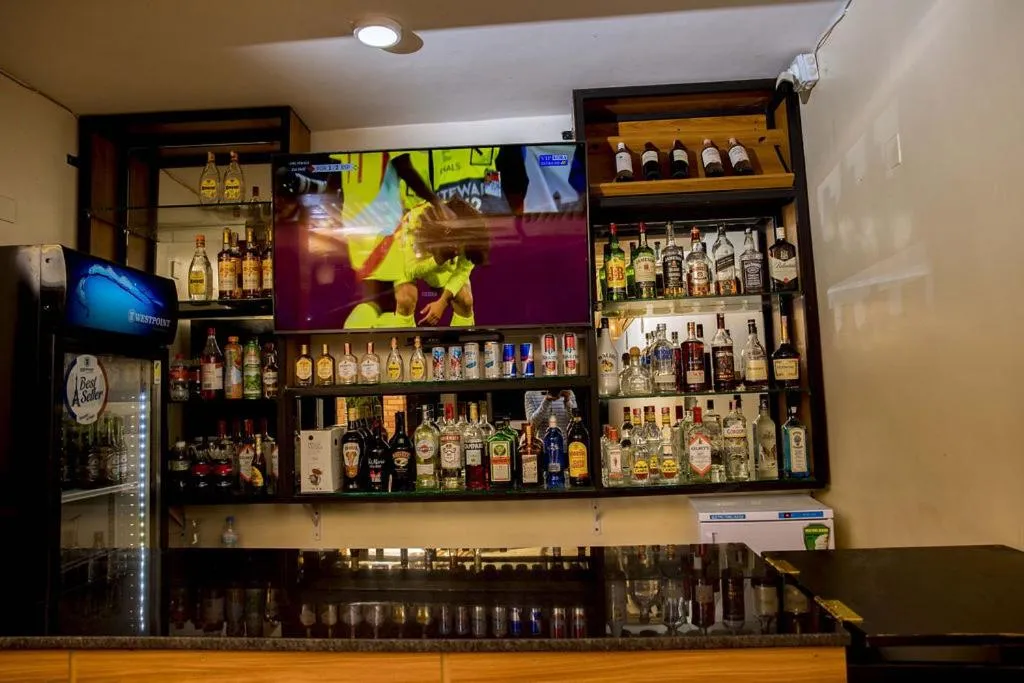 Restaurant/places to eat in Velvet Suites