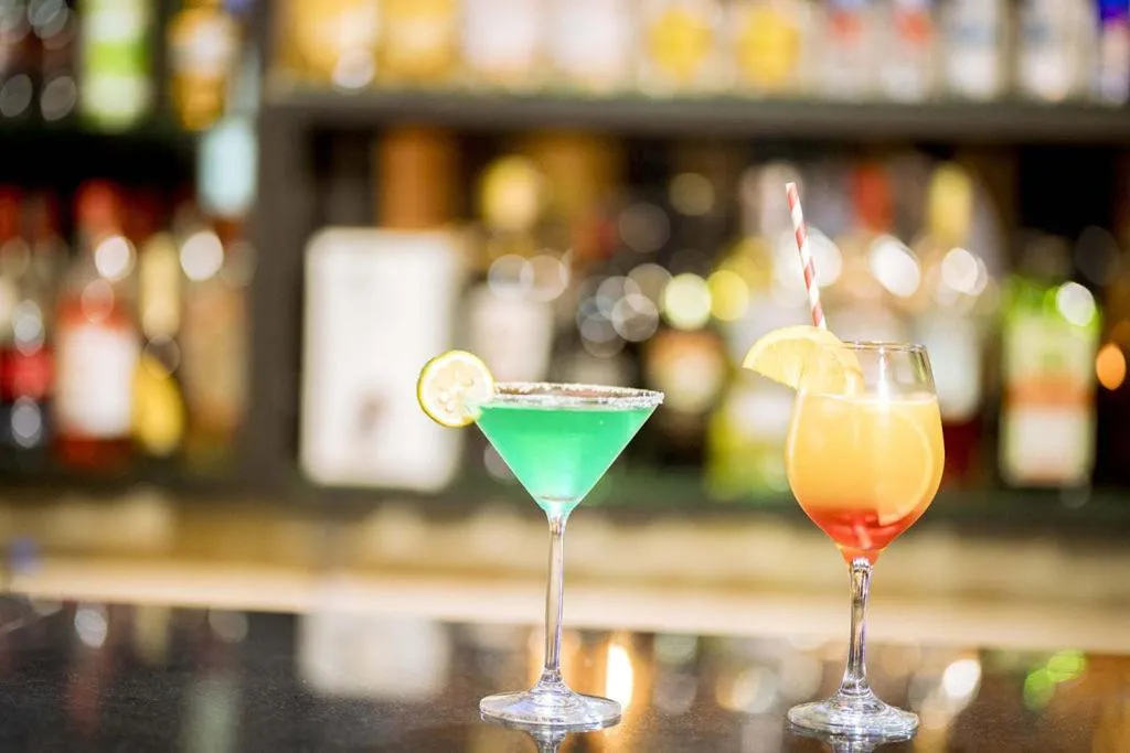 Restaurant/places to eat in Velvet Suites